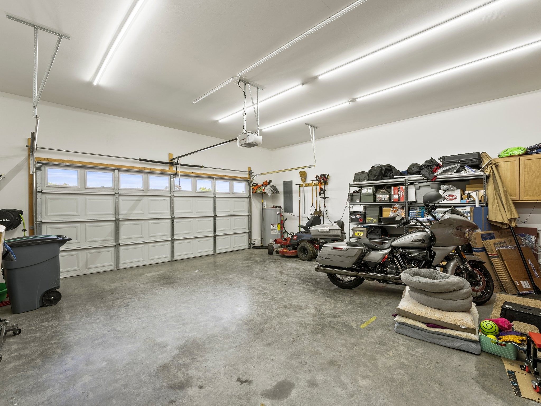 8300 Aedc Rd