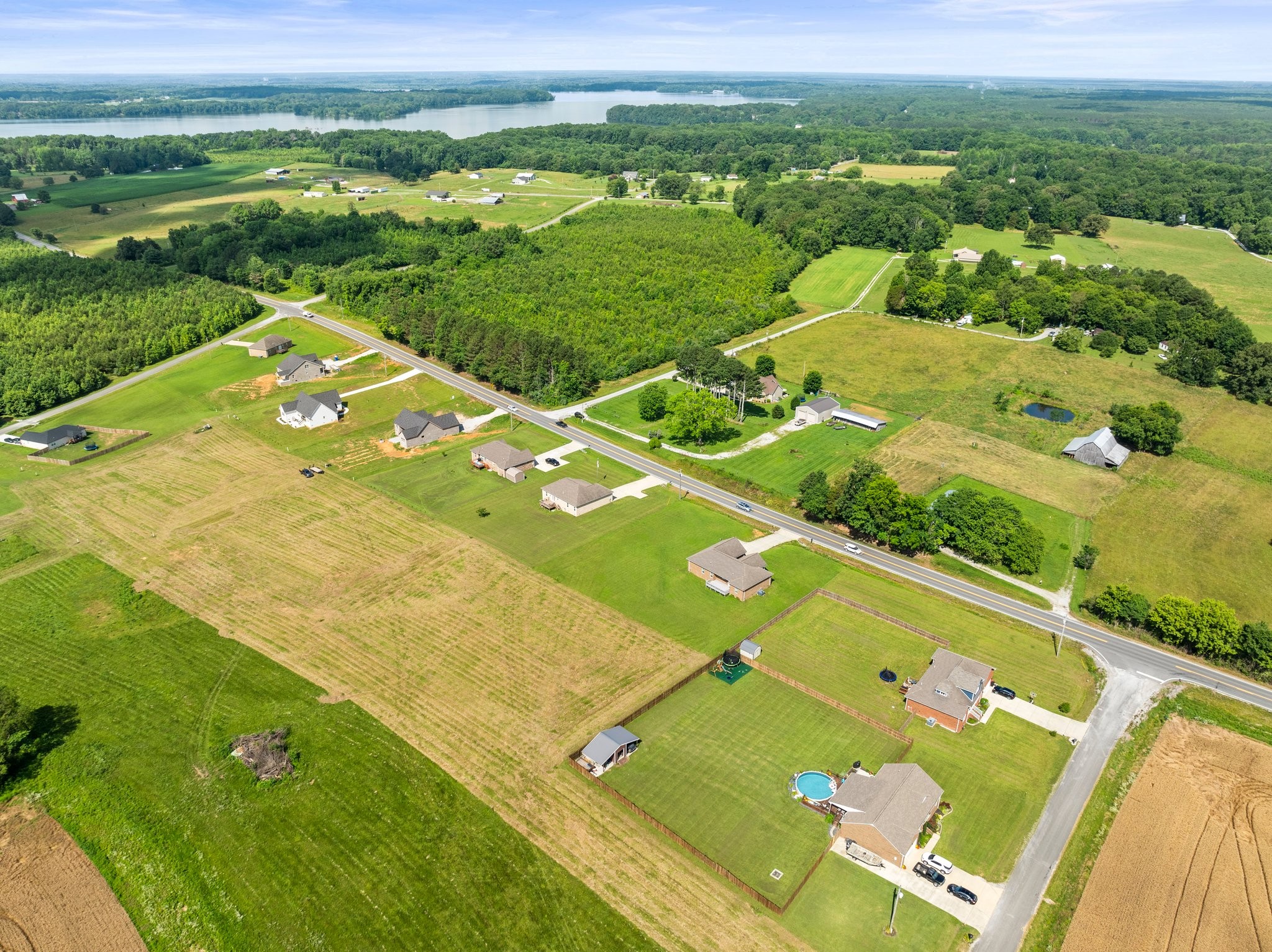 8300 Aedc Rd