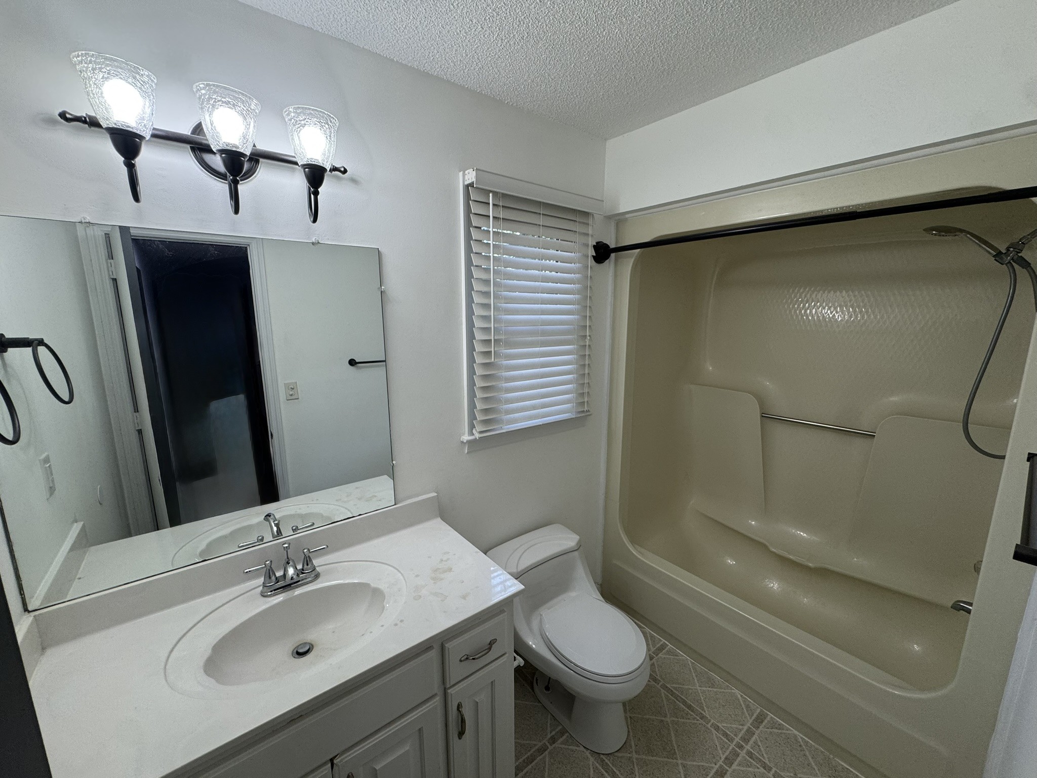 110 Larkway Dr
