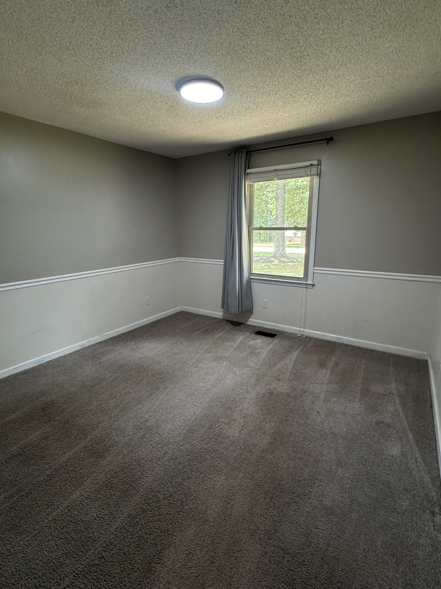 110 Larkway Dr