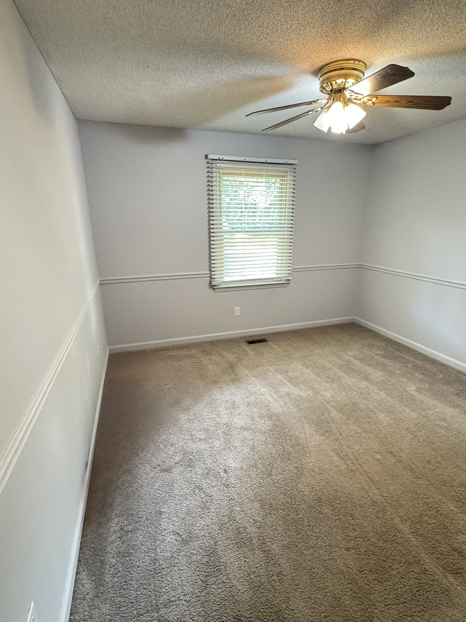 110 Larkway Dr