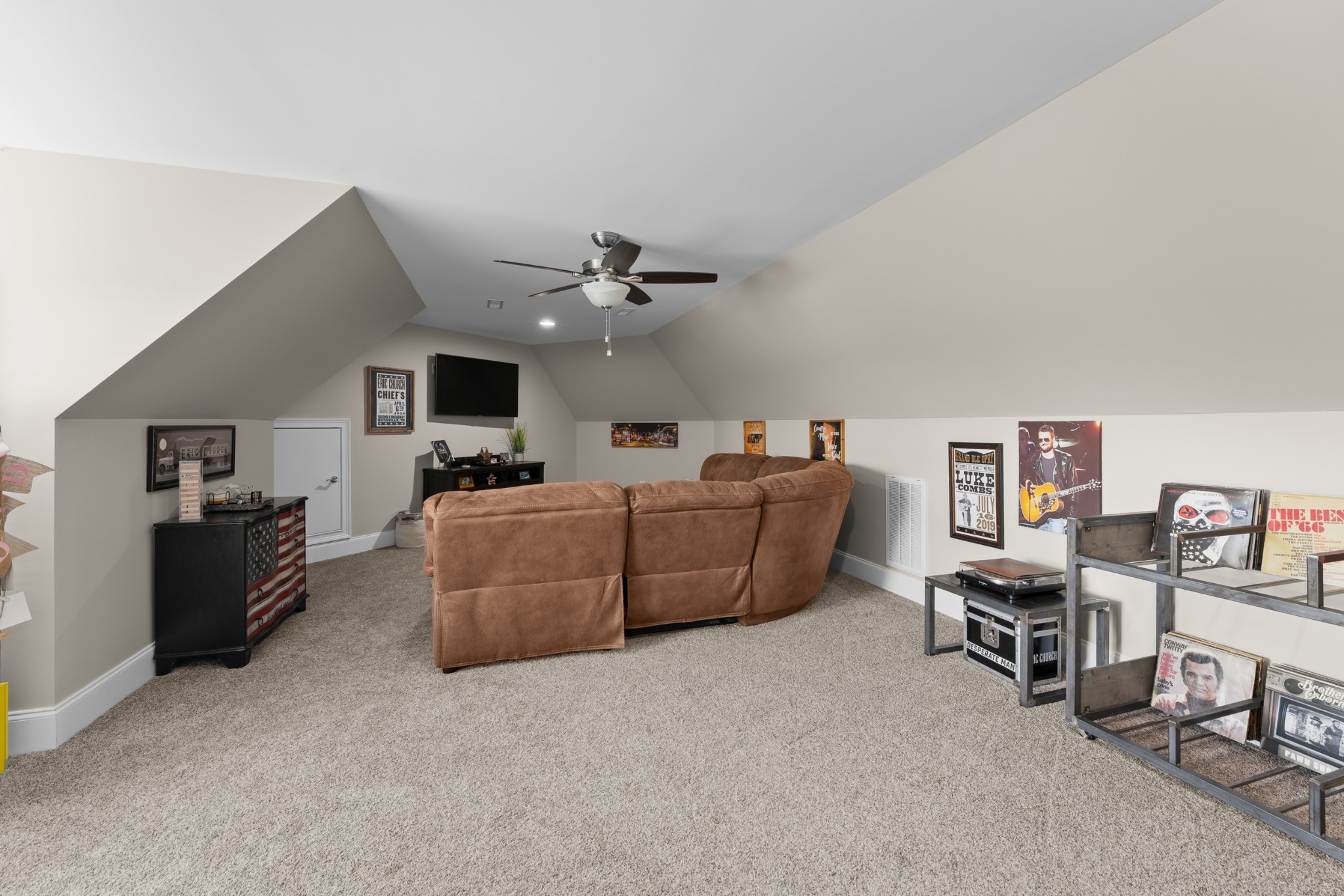 494 Cascade Dr