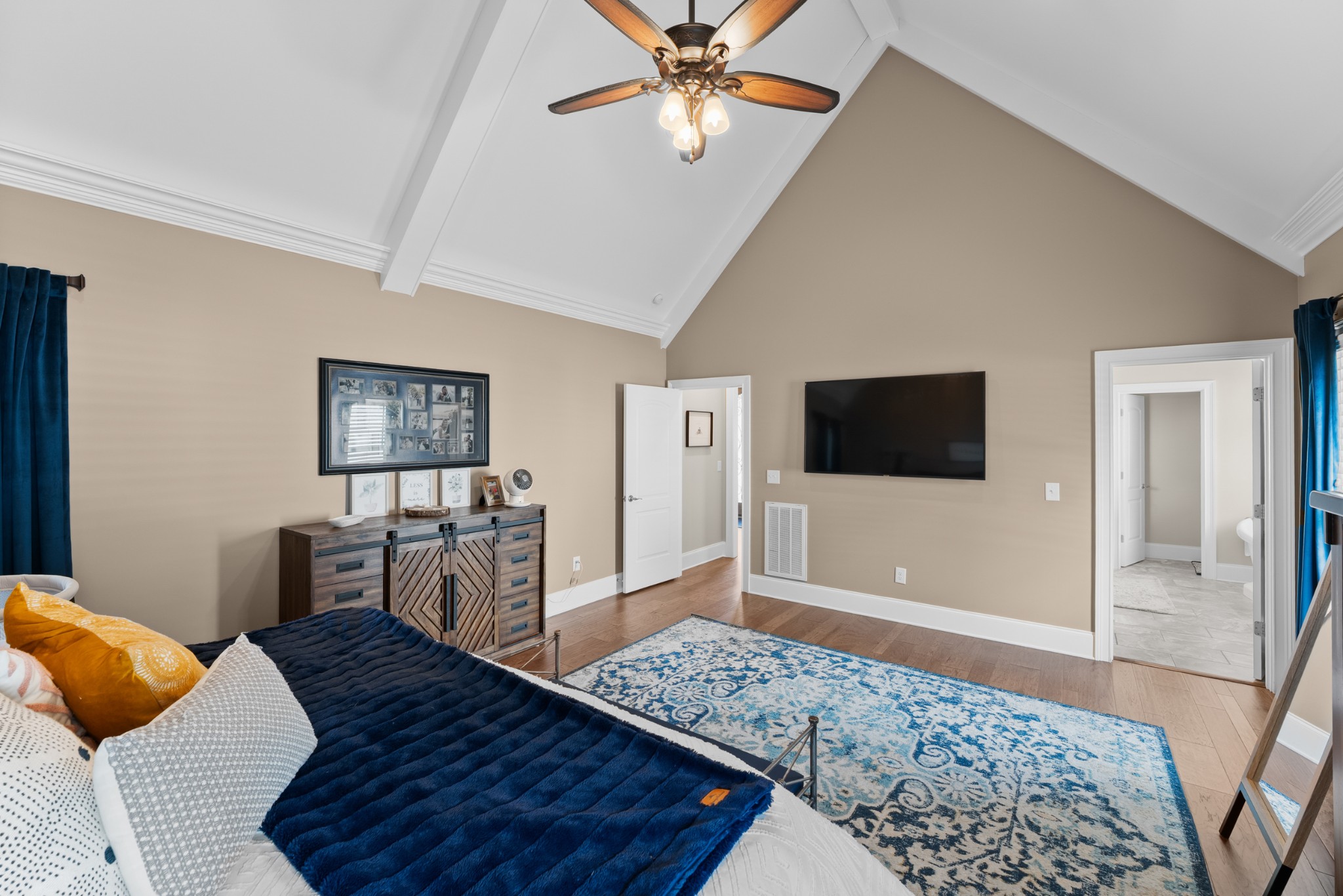 494 Cascade Dr