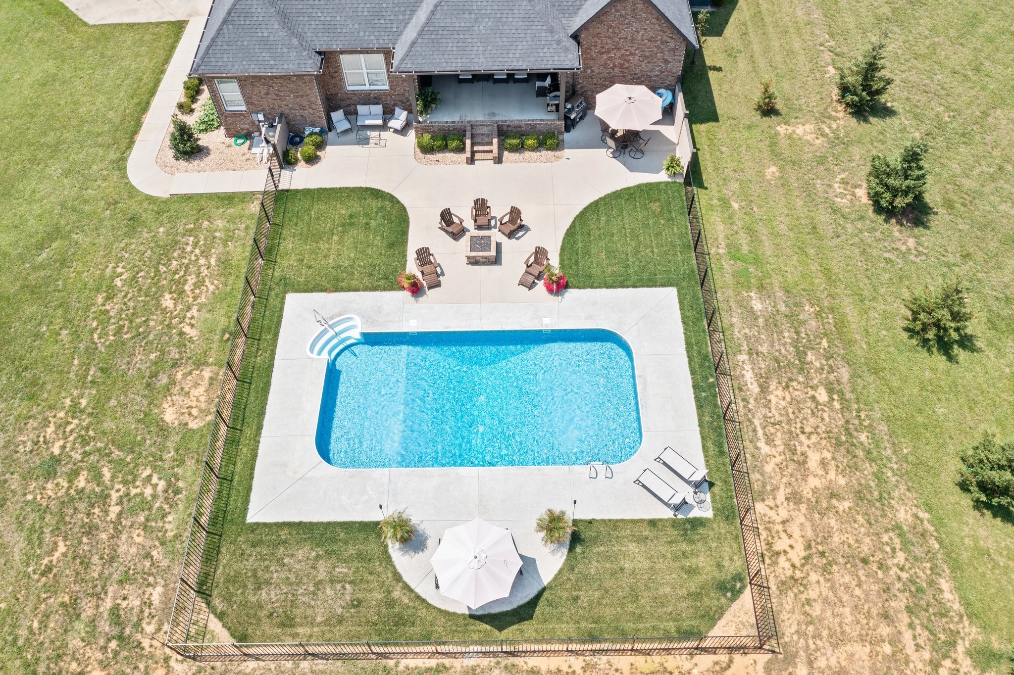 494 Cascade Dr
