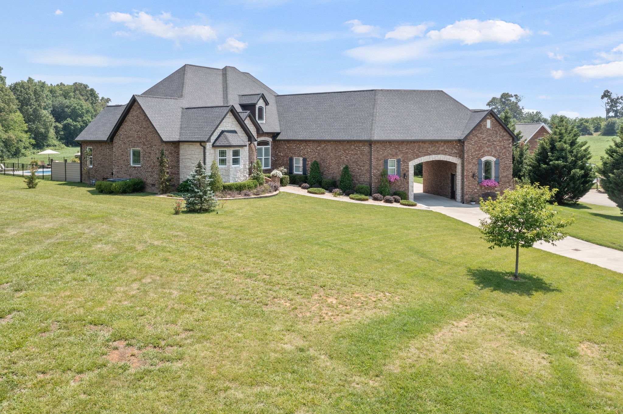 494 Cascade Dr