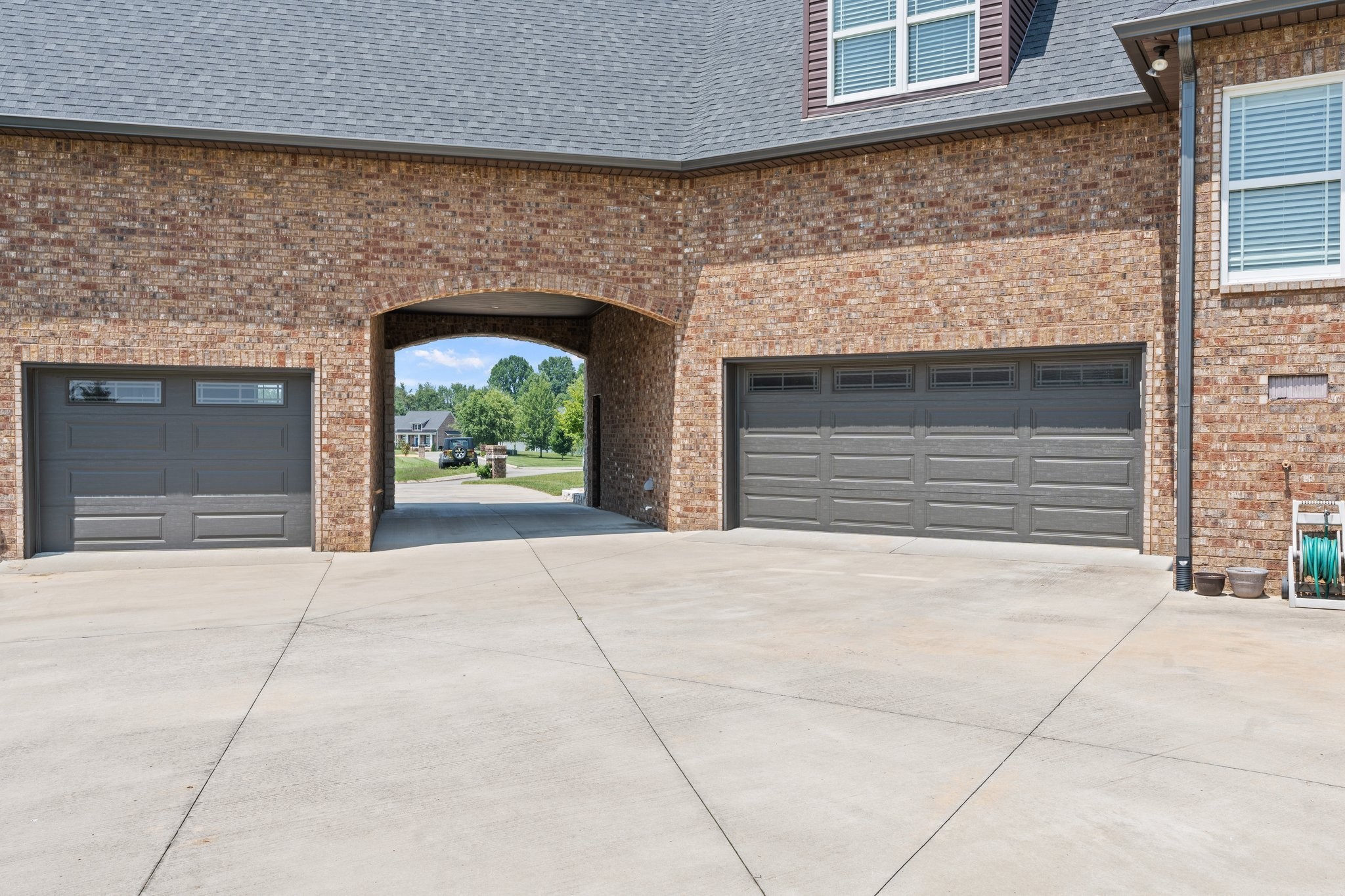 494 Cascade Dr