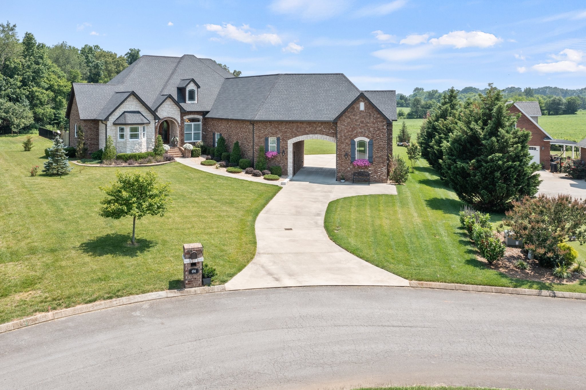 494 Cascade Dr