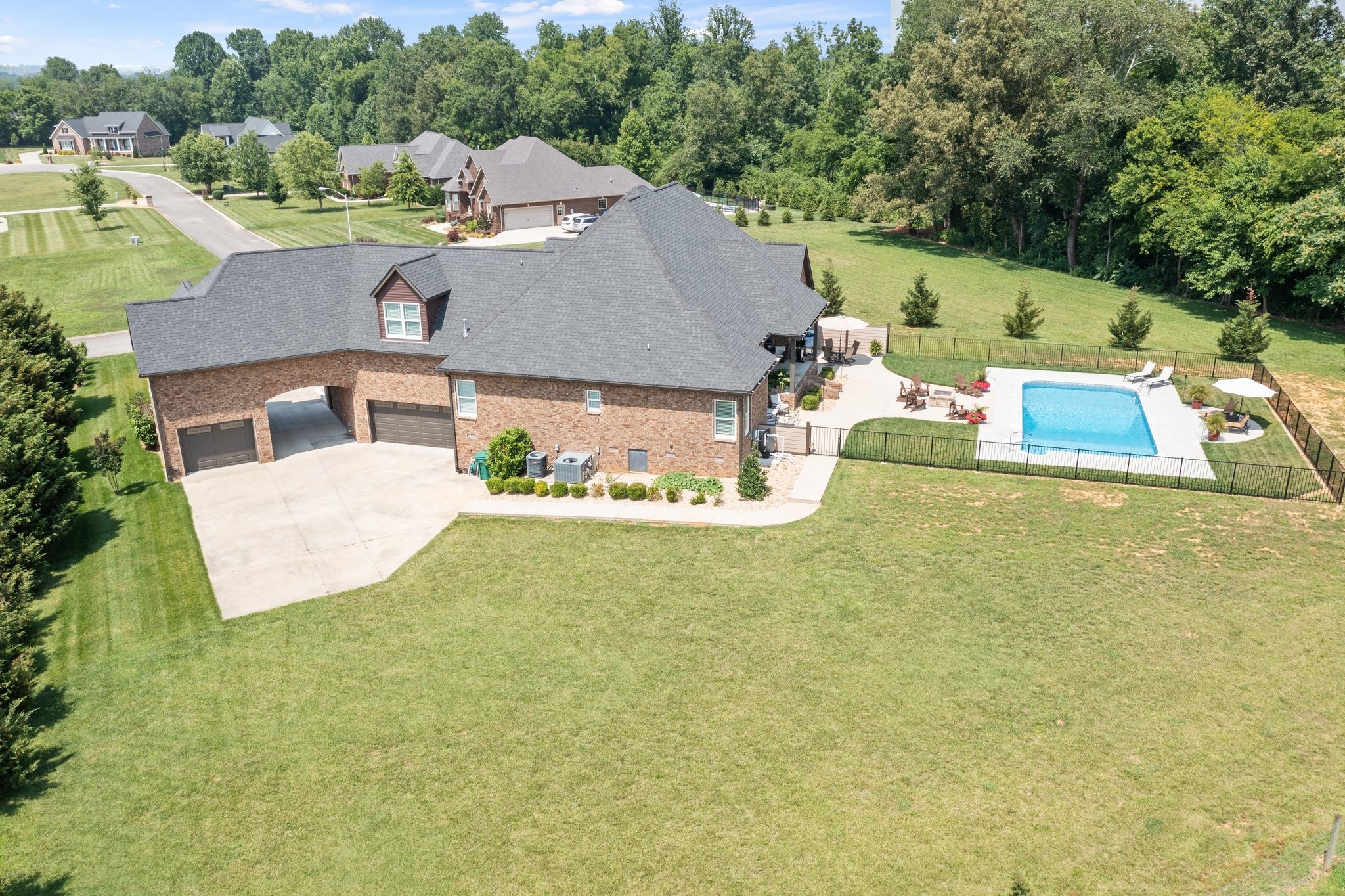494 Cascade Dr