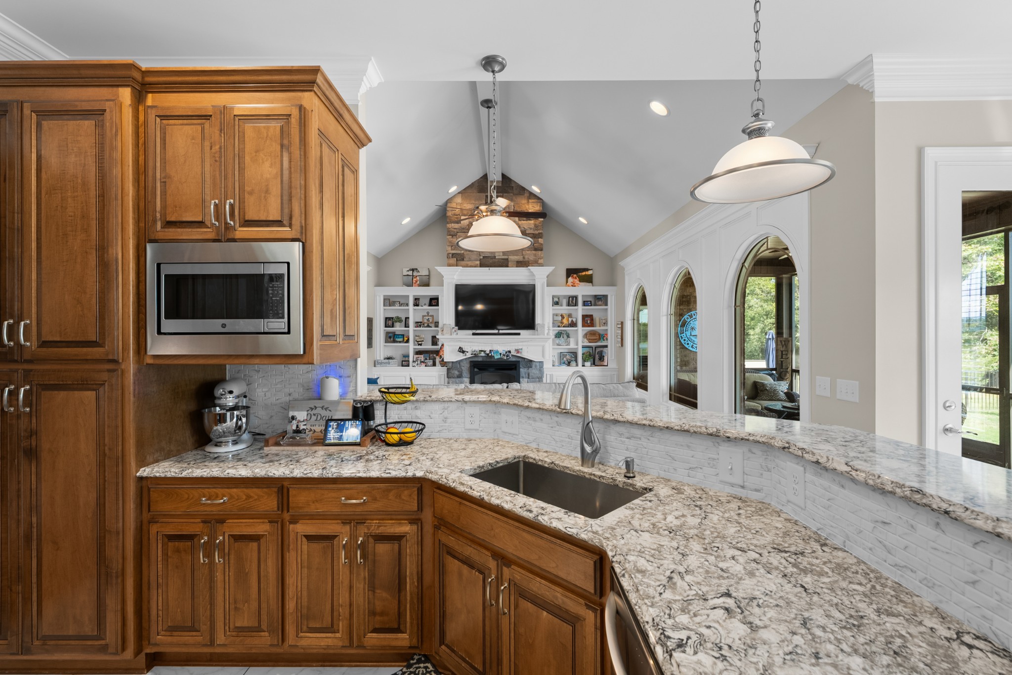 494 Cascade Dr