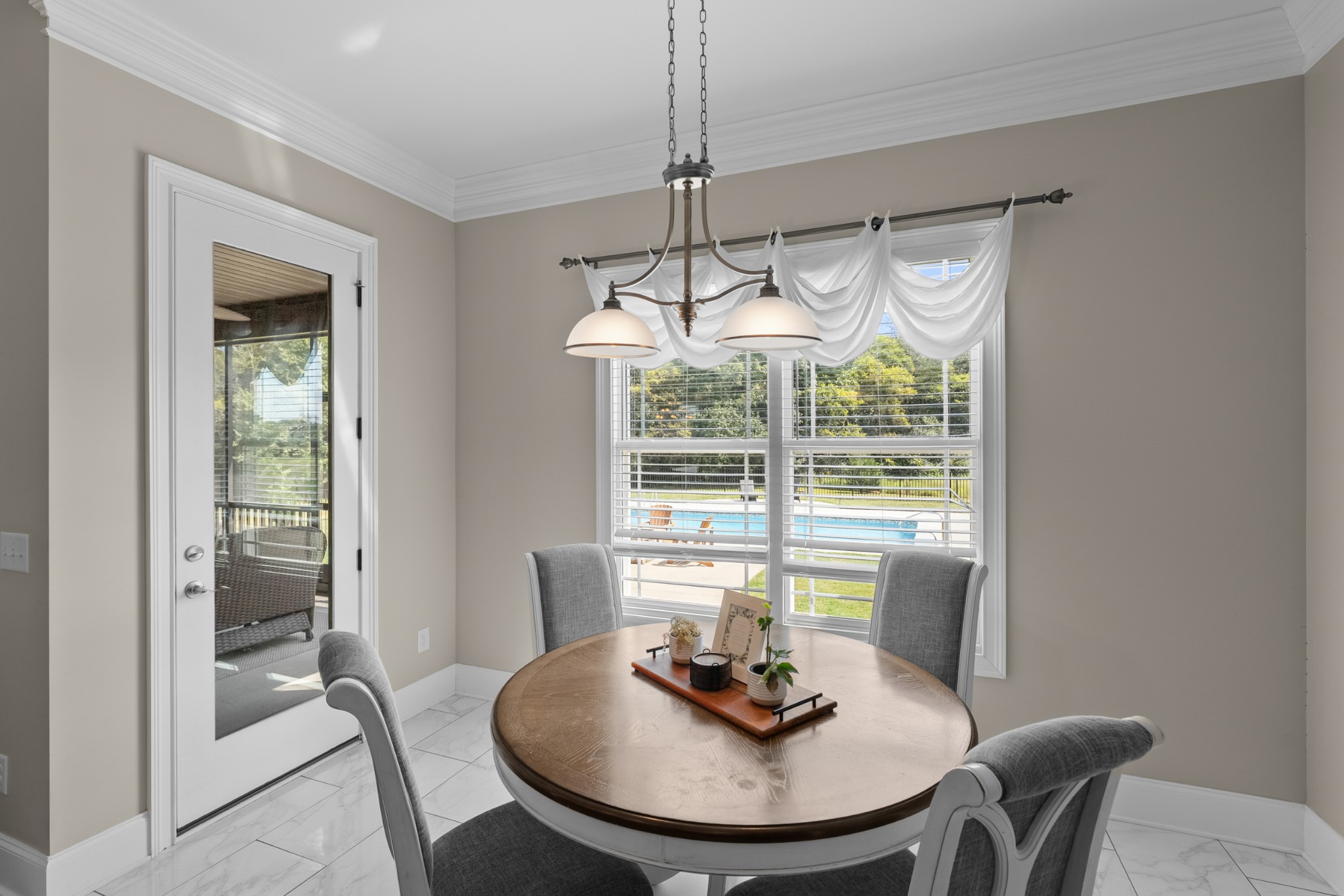 494 Cascade Dr