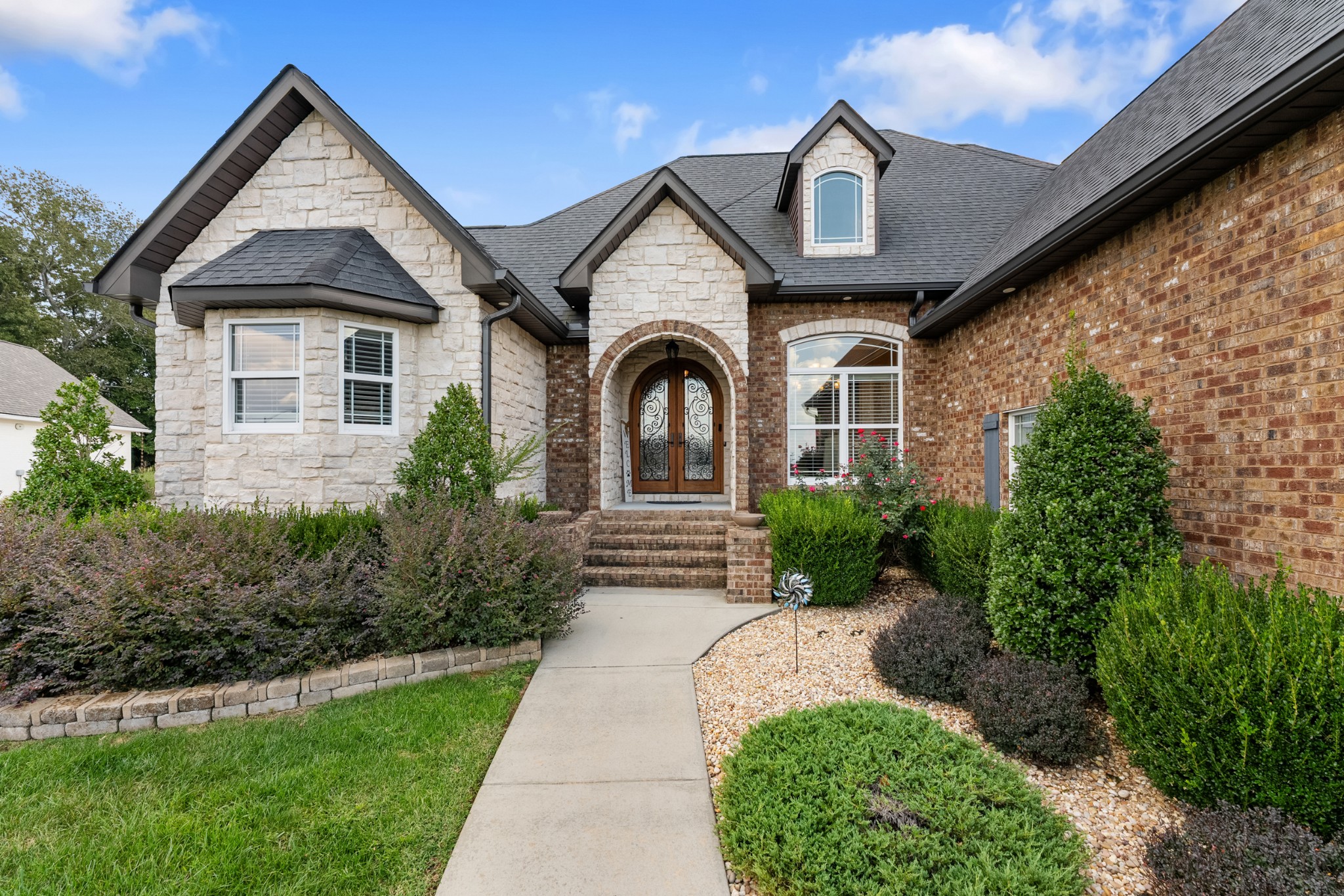 494 Cascade Dr