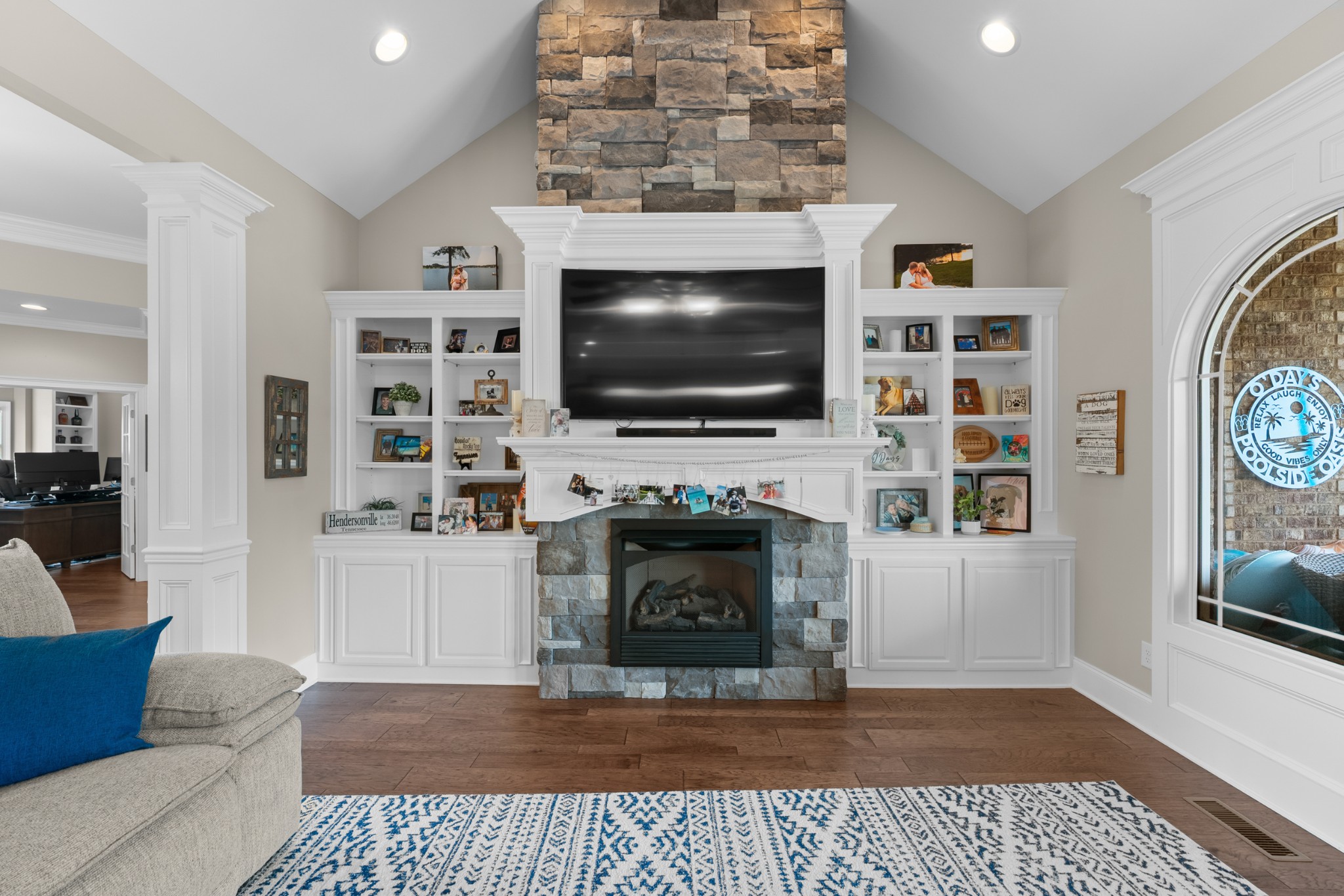 494 Cascade Dr