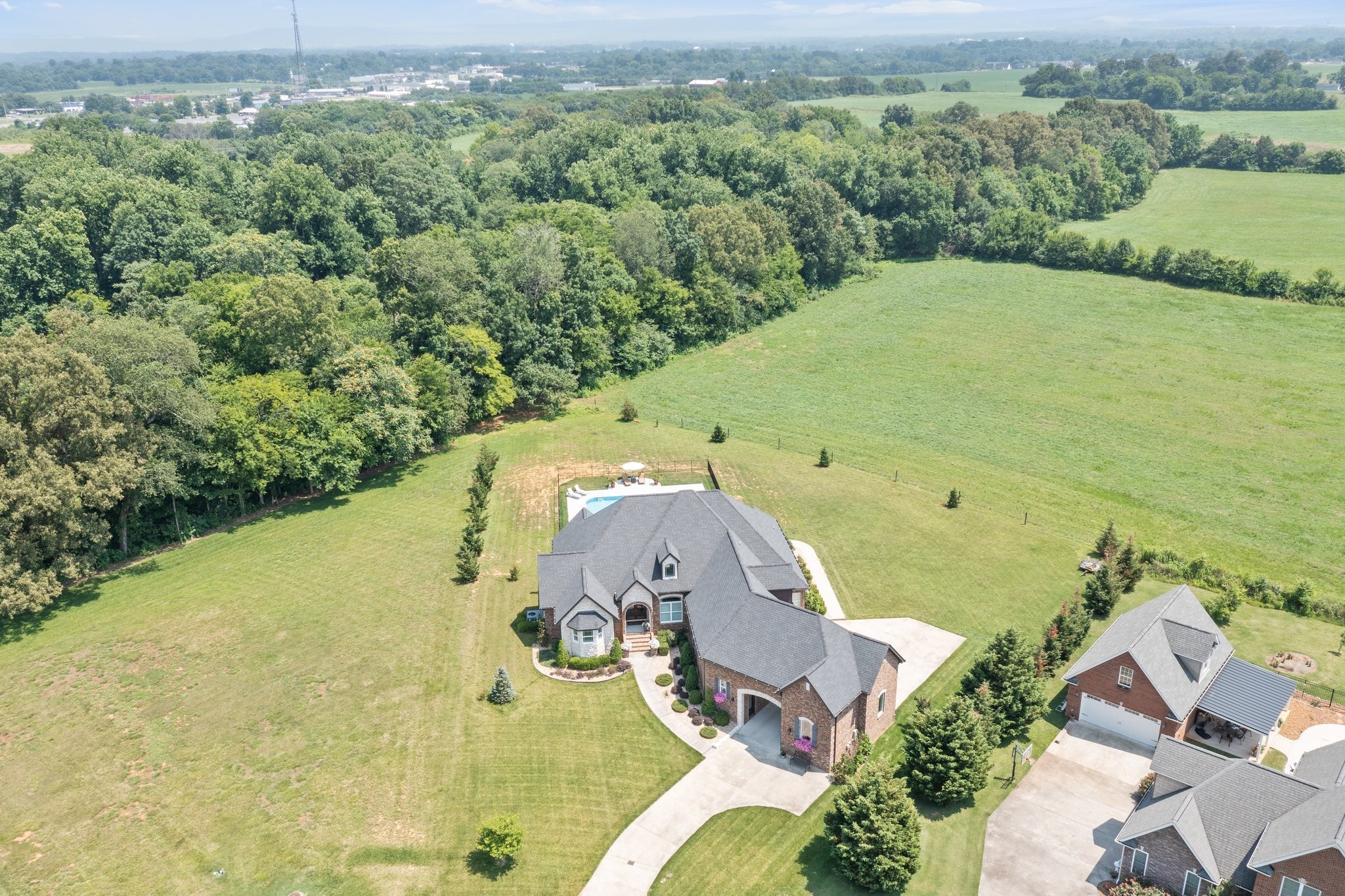 494 Cascade Dr