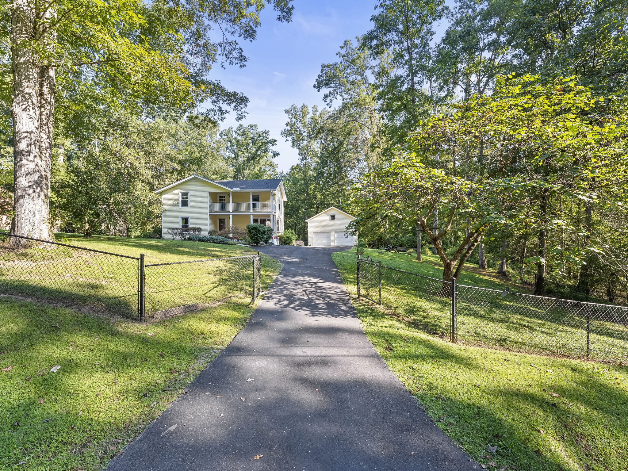 235 Lakeview St