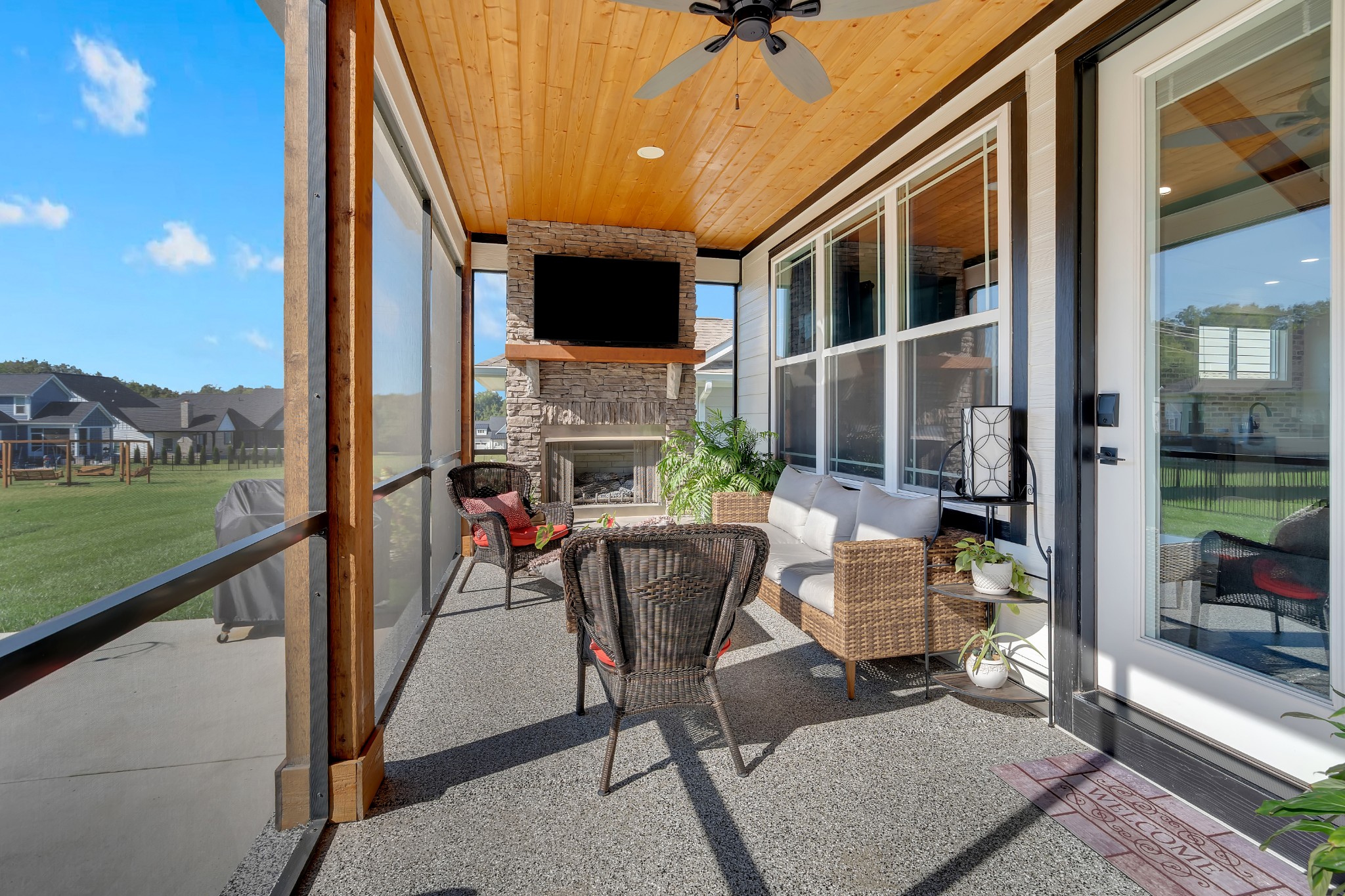 65 Pontoon Pl