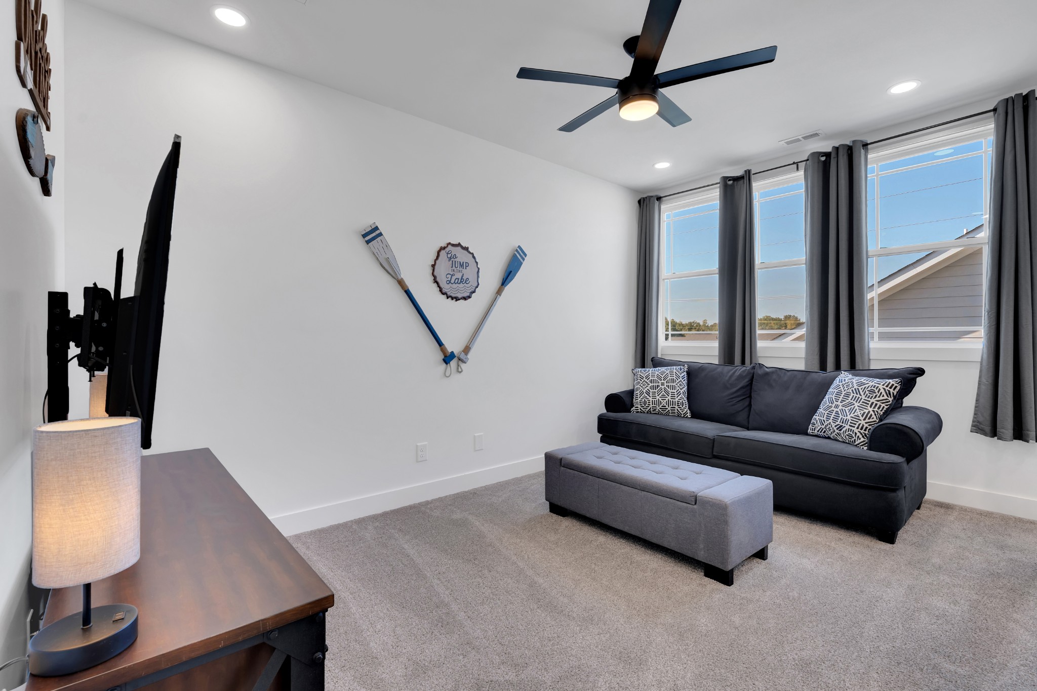 65 Pontoon Pl
