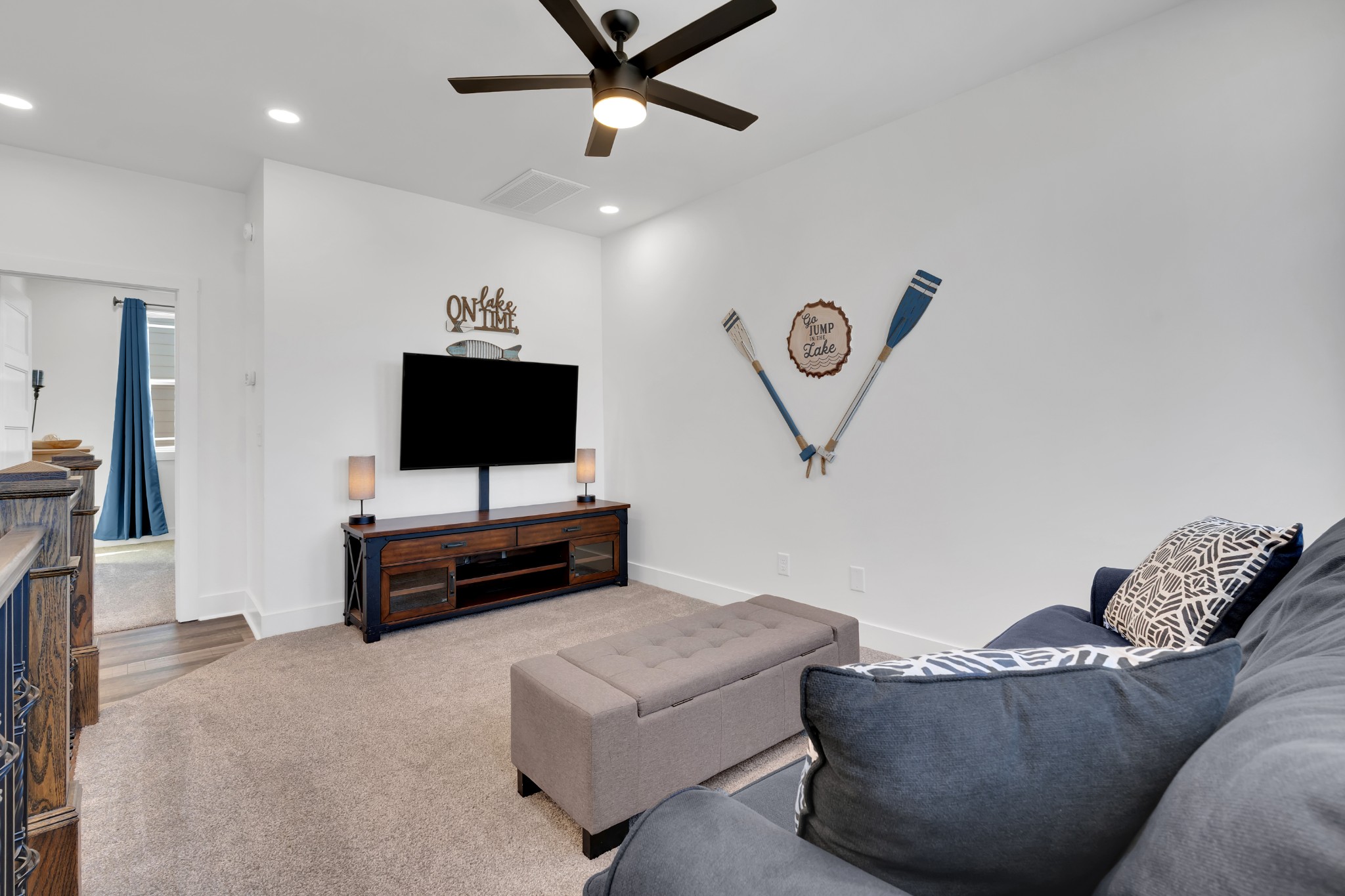65 Pontoon Pl