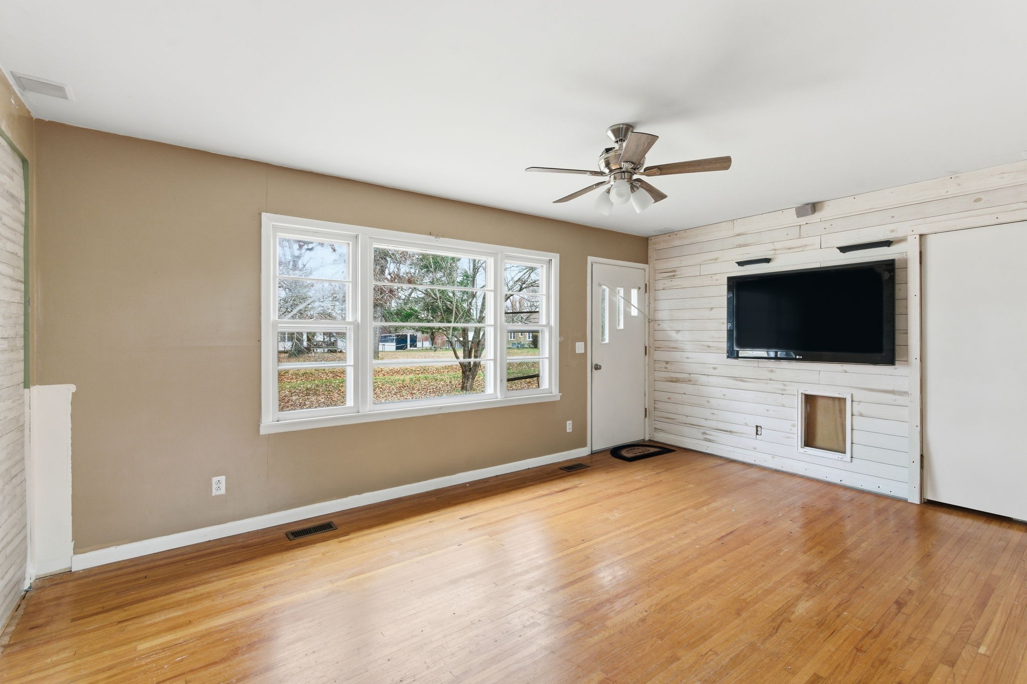 4137 Eastbrook Rd
