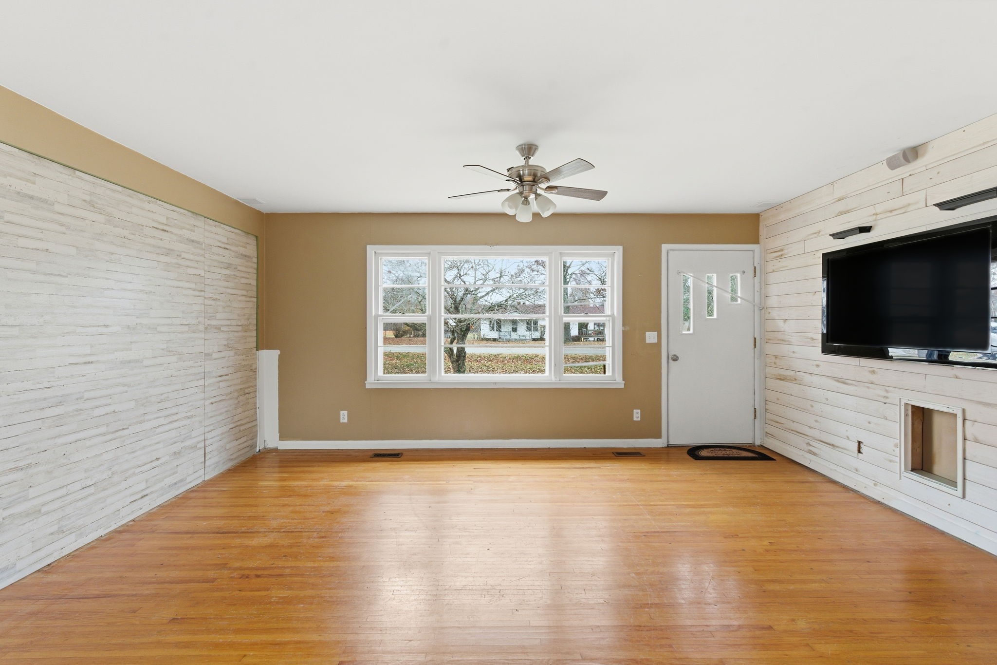4137 Eastbrook Rd