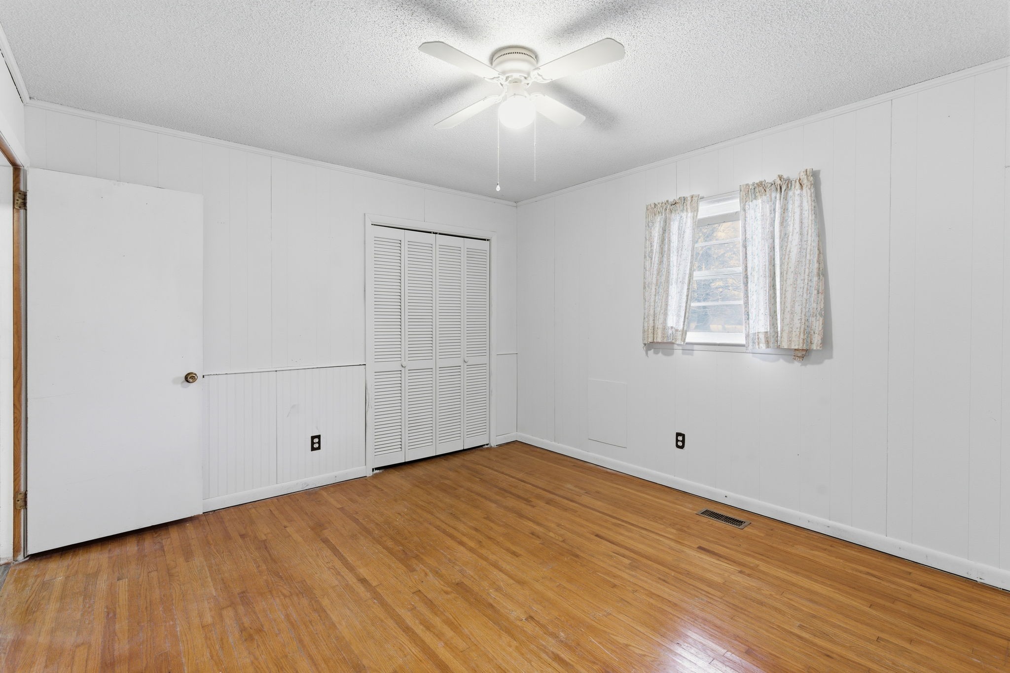 4137 Eastbrook Rd