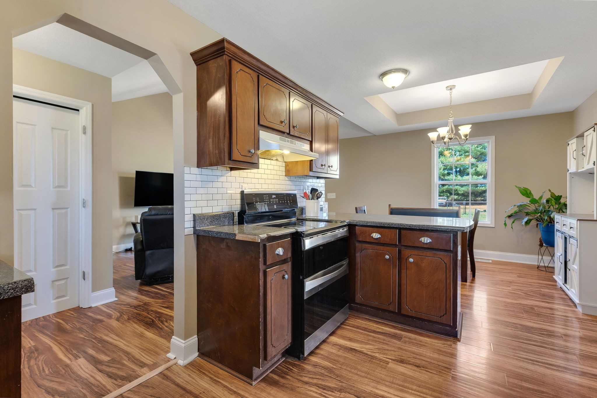 14 Hazelwood Ln