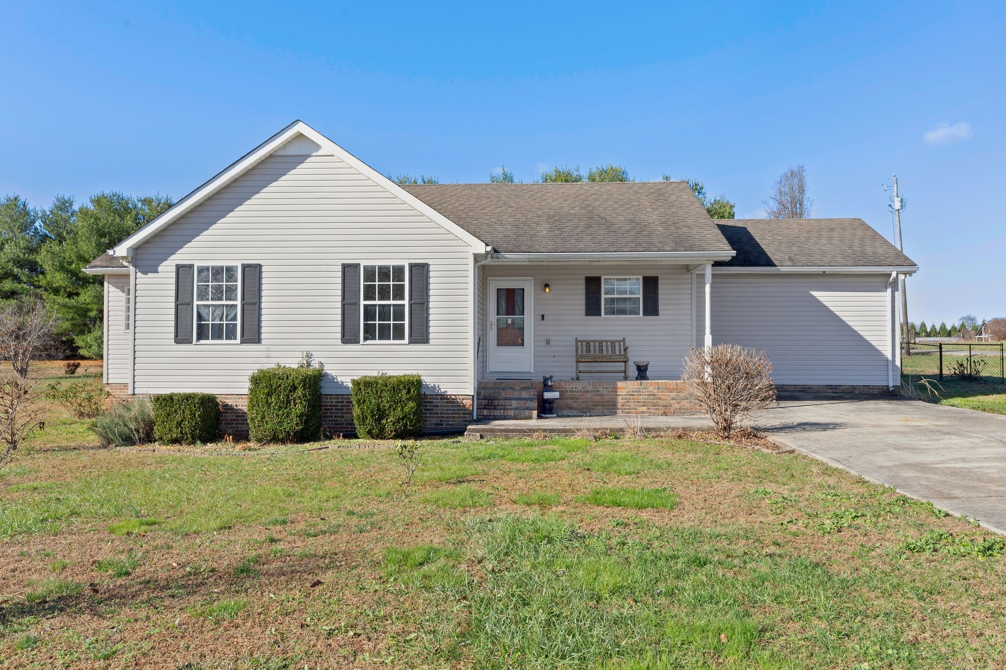 14 Hazelwood Ln