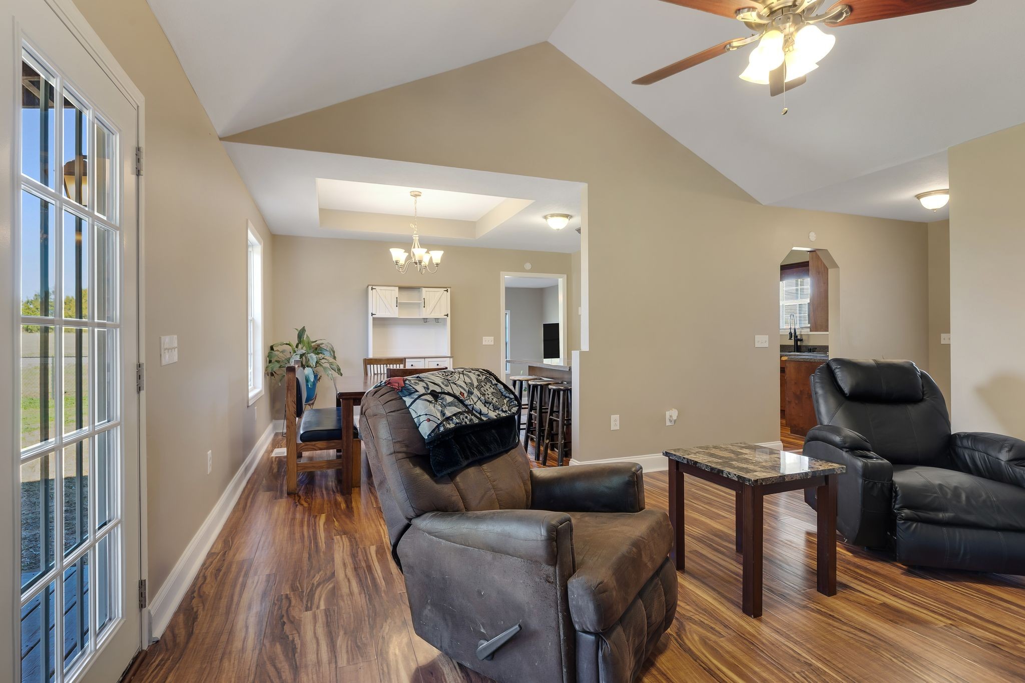 14 Hazelwood Ln