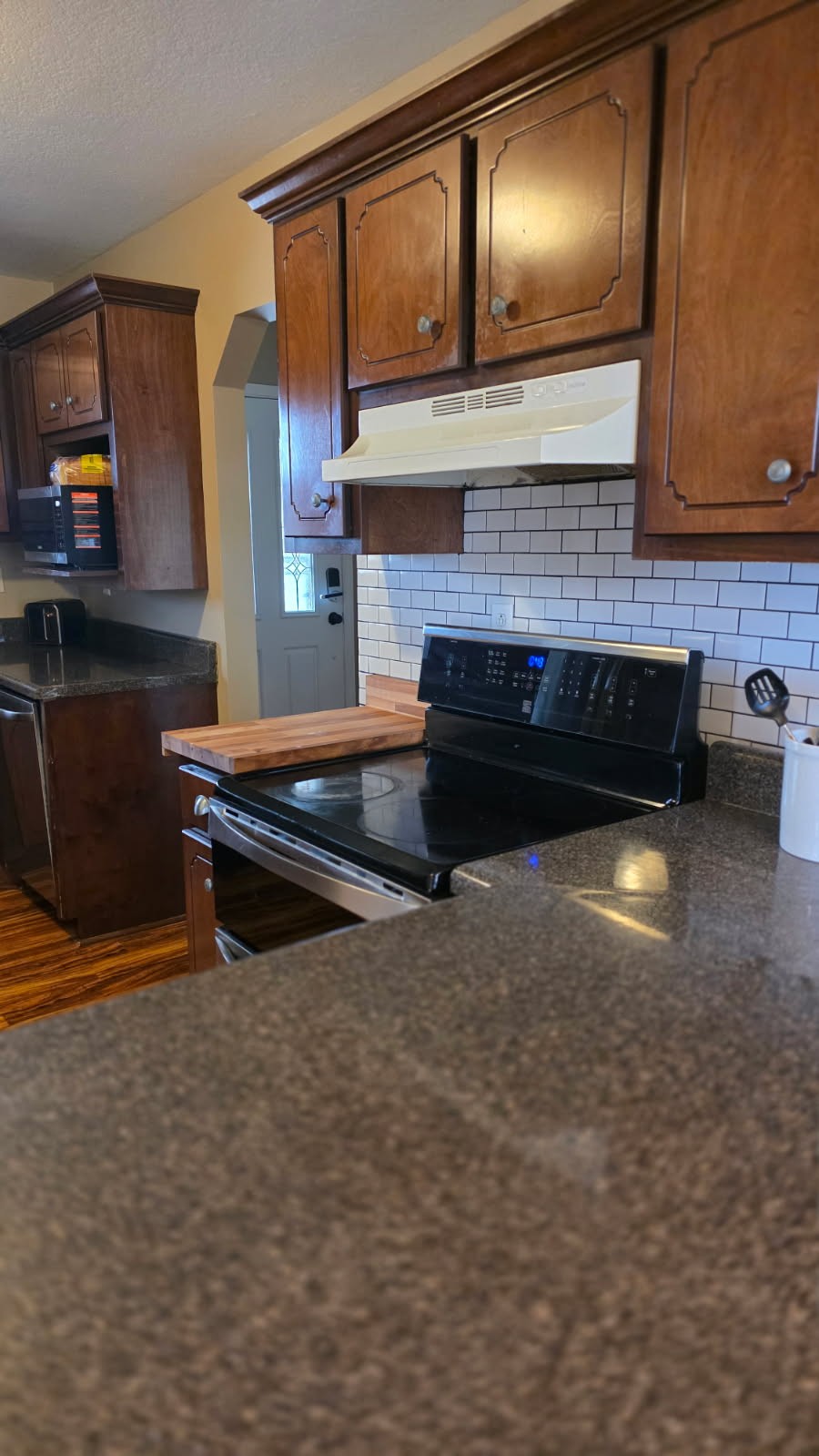 14 Hazelwood Ln
