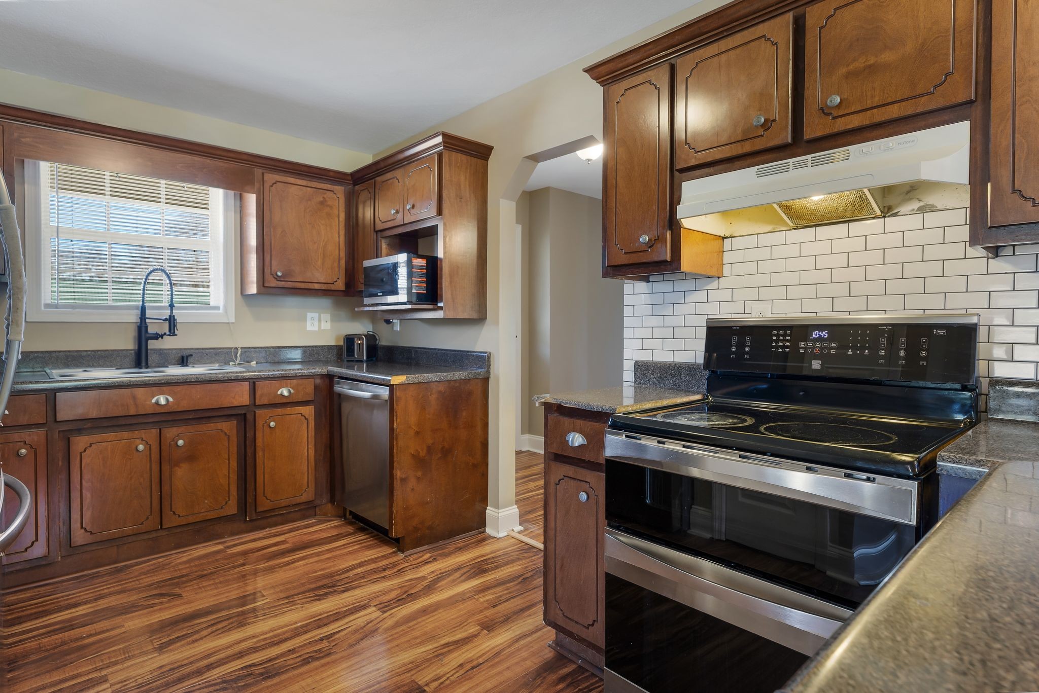 14 Hazelwood Ln