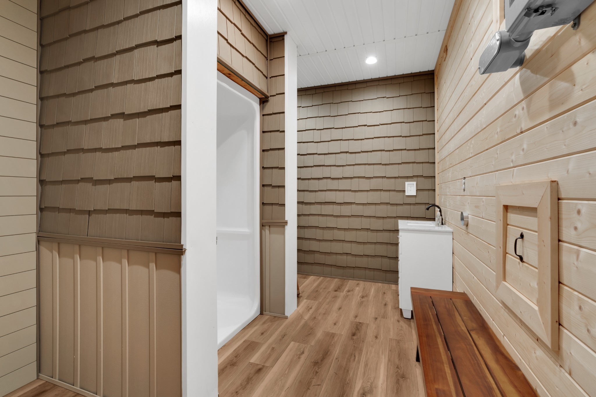 5765 Spring Creek Rd