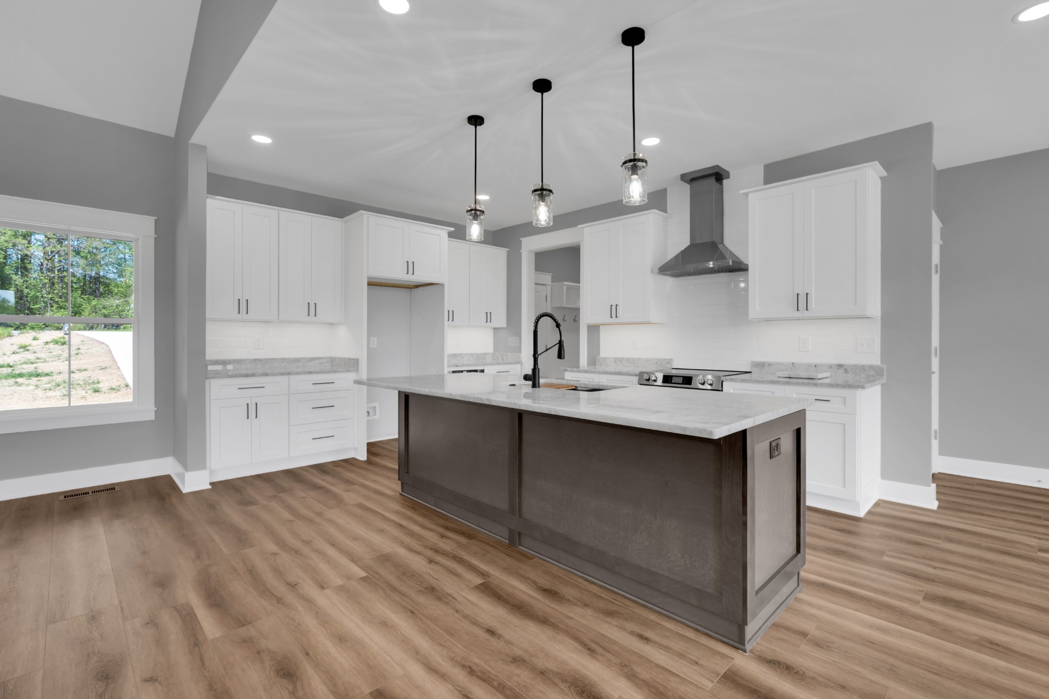 8246 AEDC RD