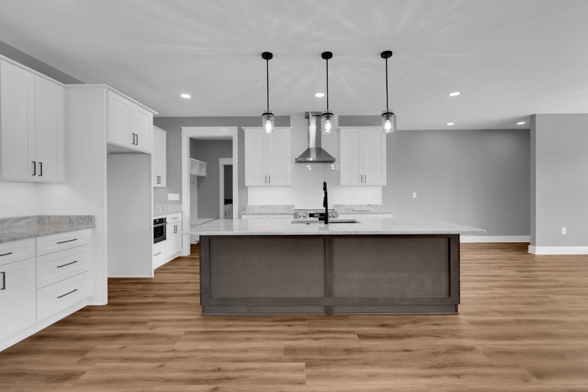 8246 AEDC RD