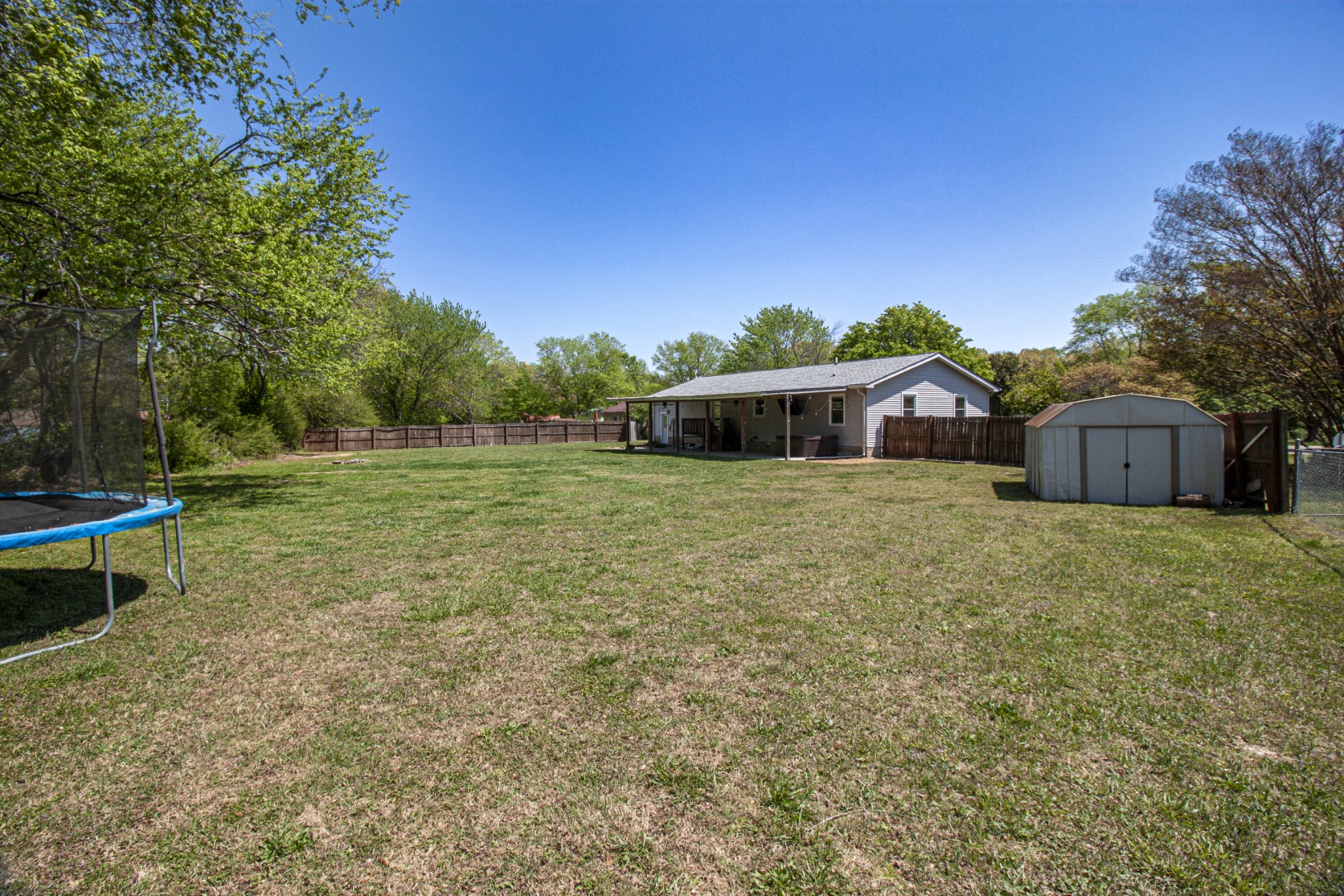204 Scenic Cir