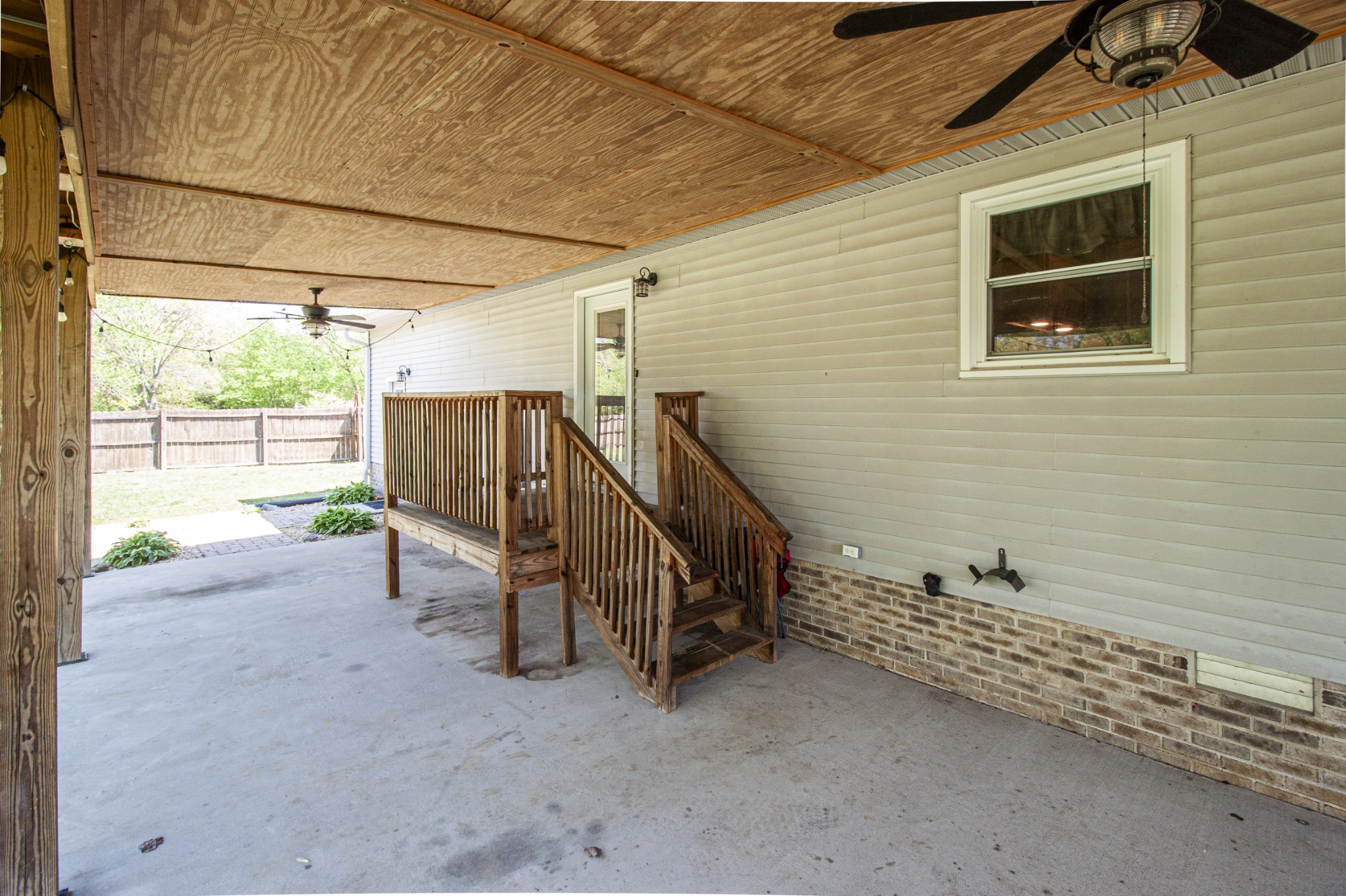 204 Scenic Cir