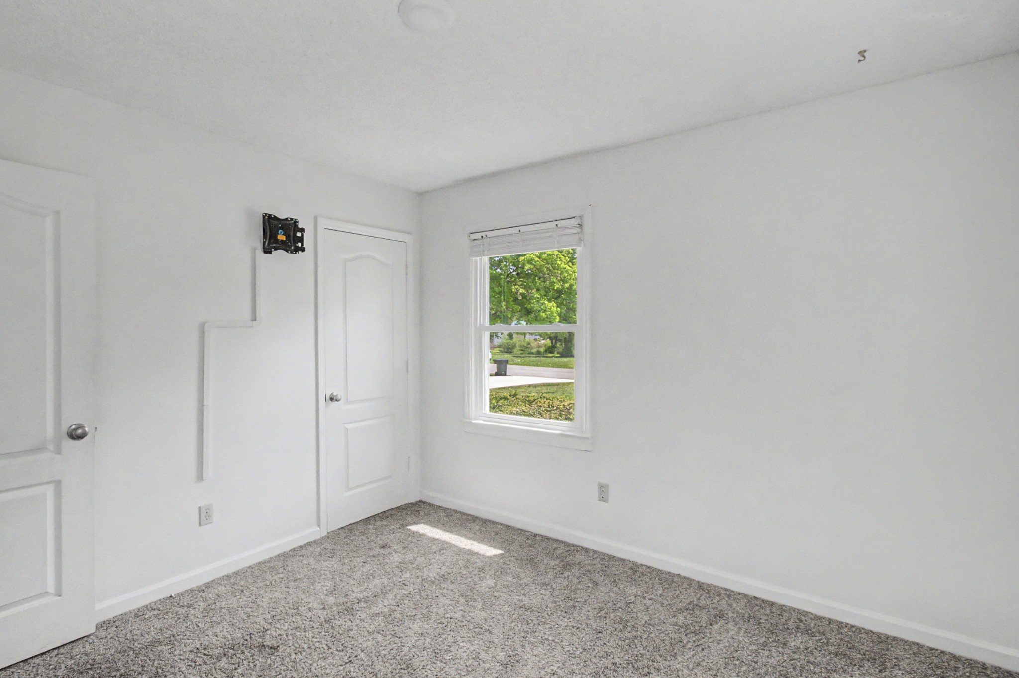 204 Scenic Cir