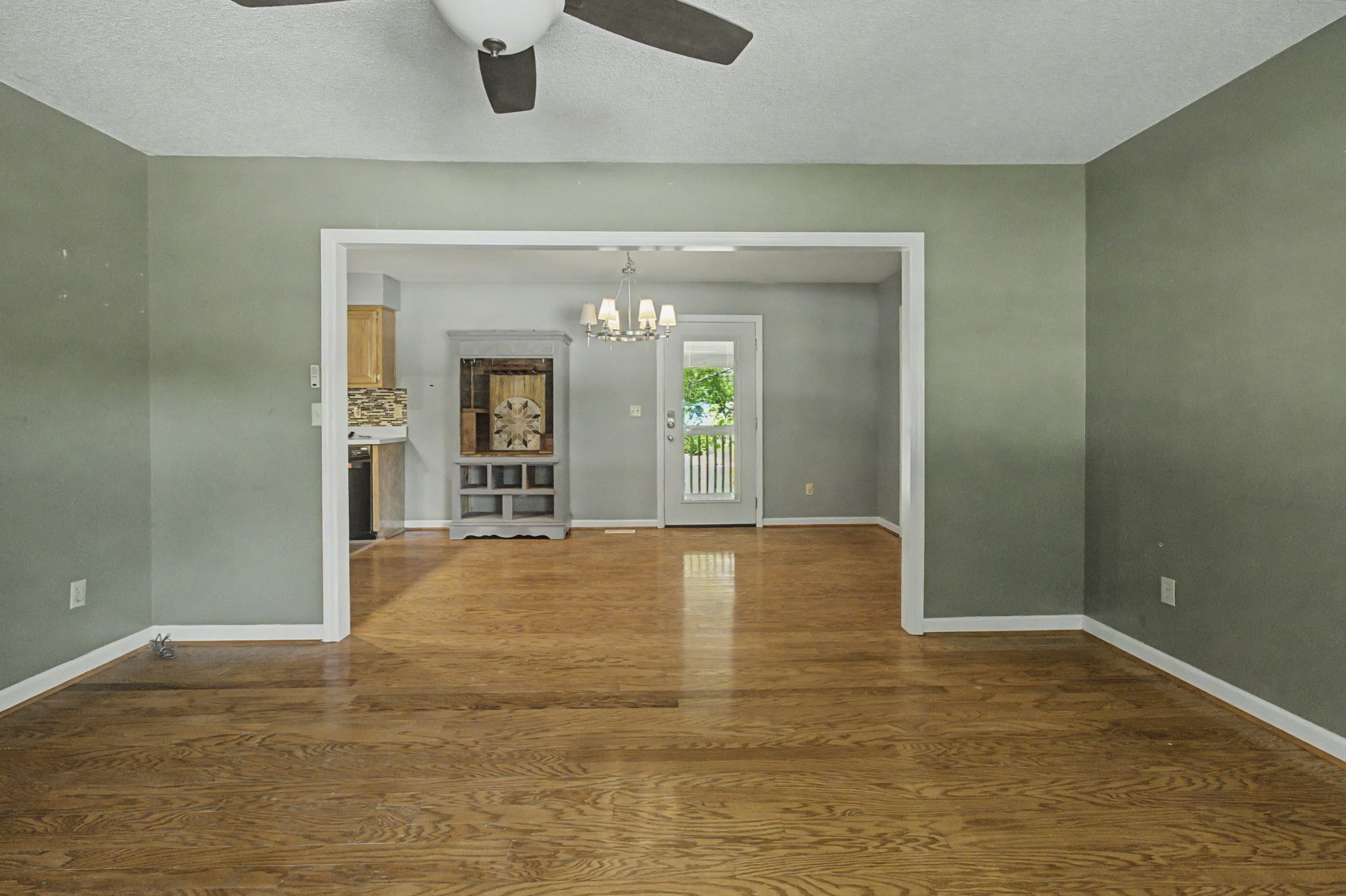 204 Scenic Cir