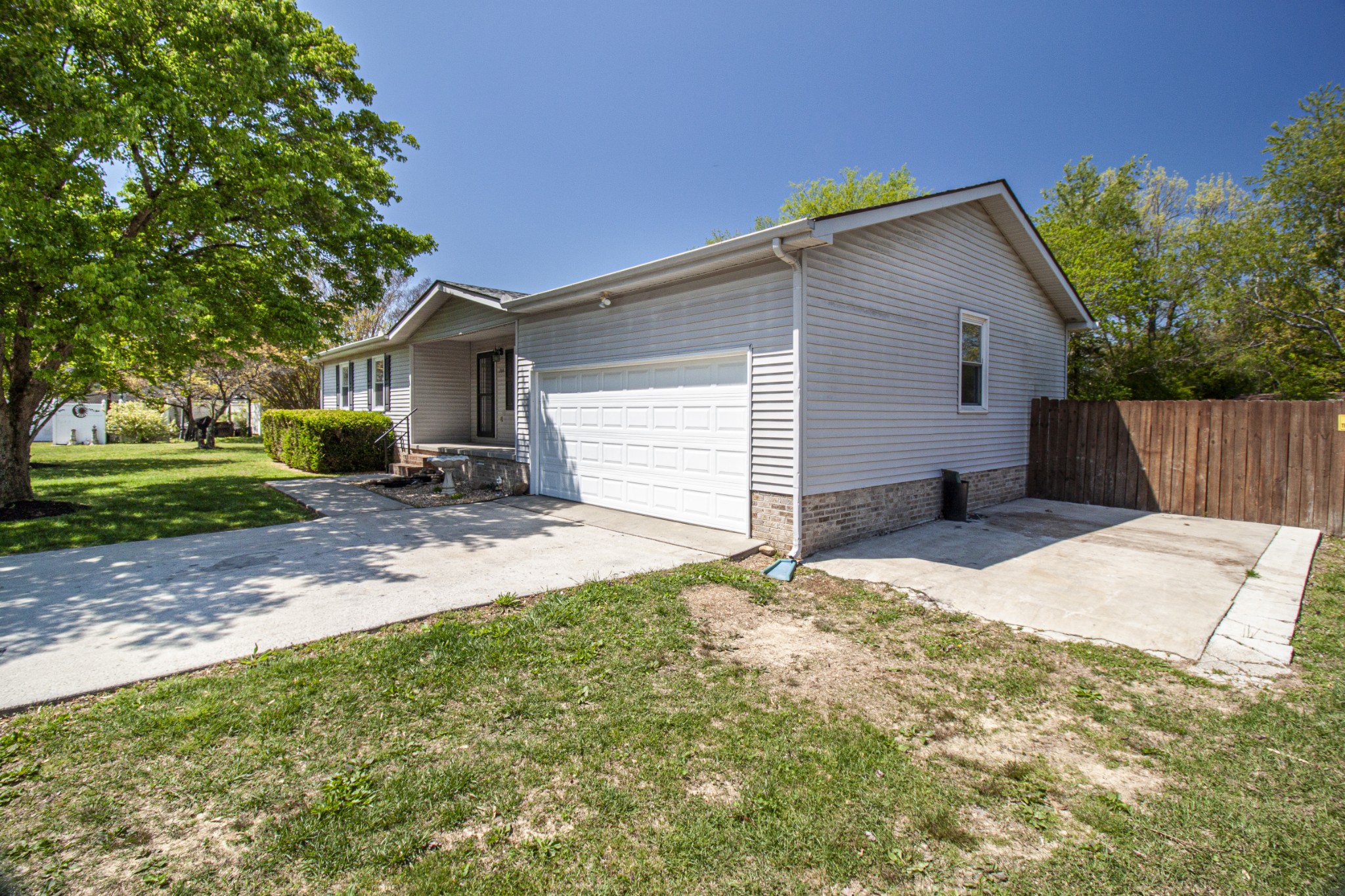 204 Scenic Cir