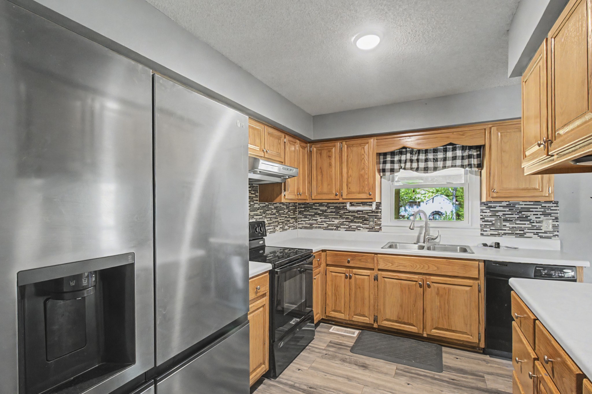 204 Scenic Cir