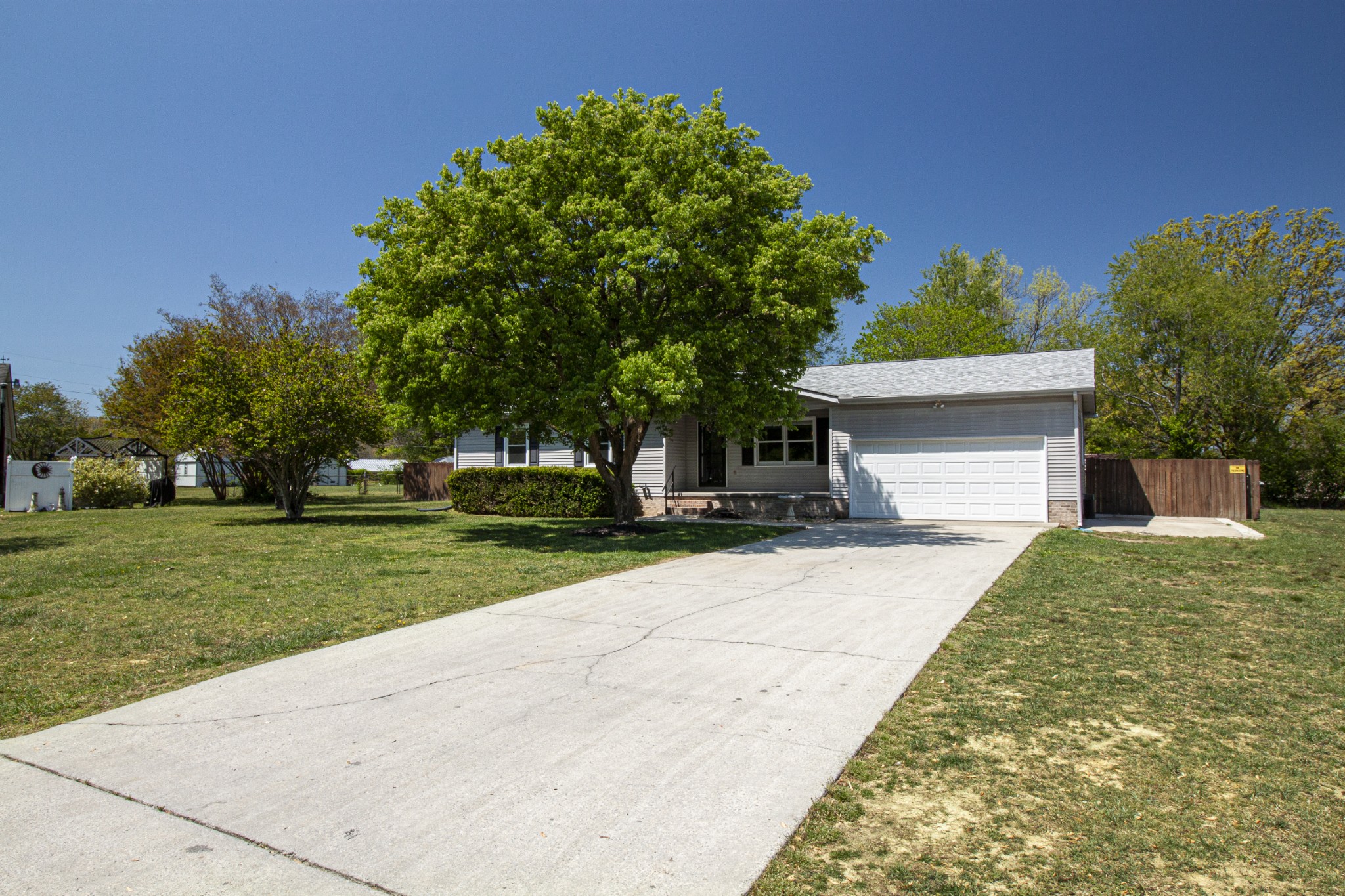 204 Scenic Cir