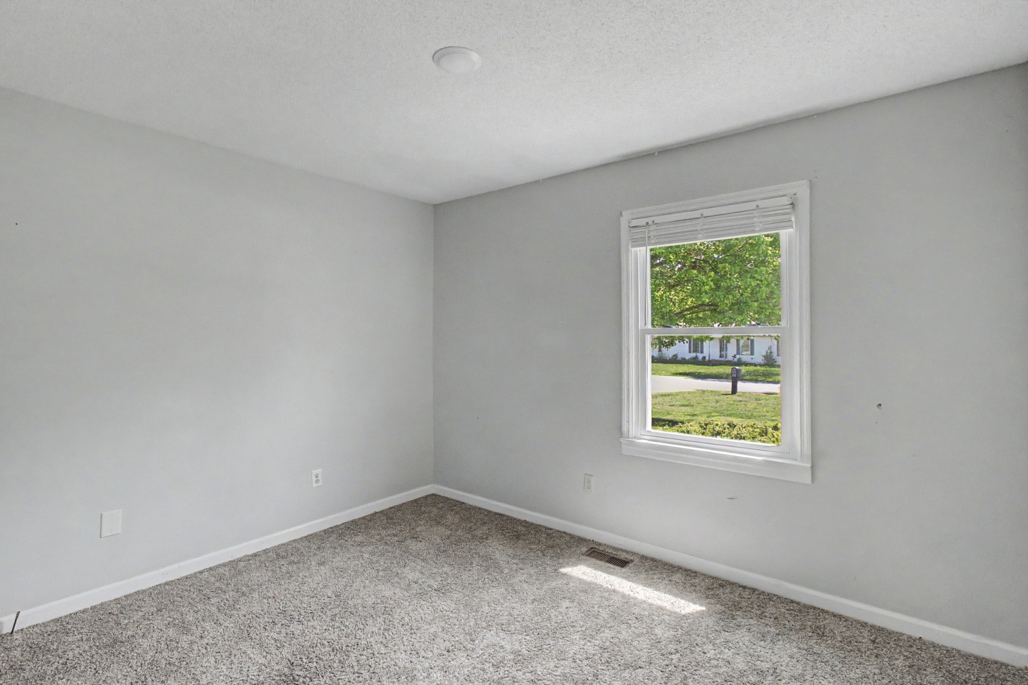 204 Scenic Cir