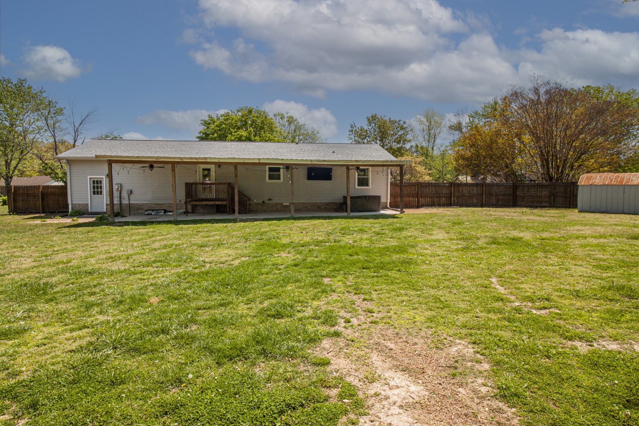 204 Scenic Cir