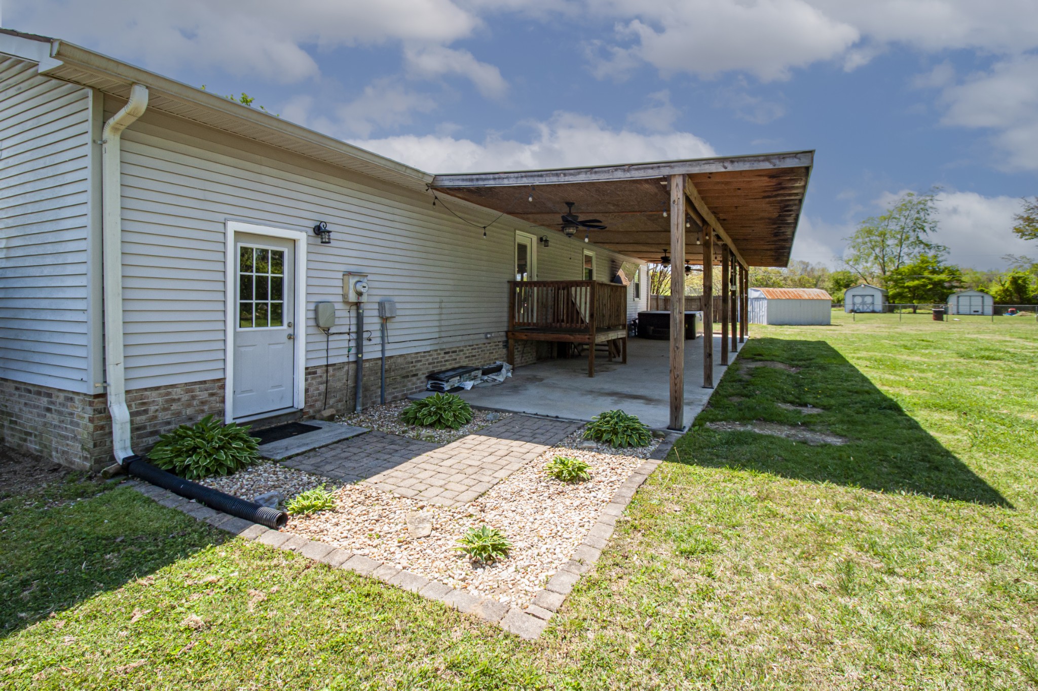 204 Scenic Cir