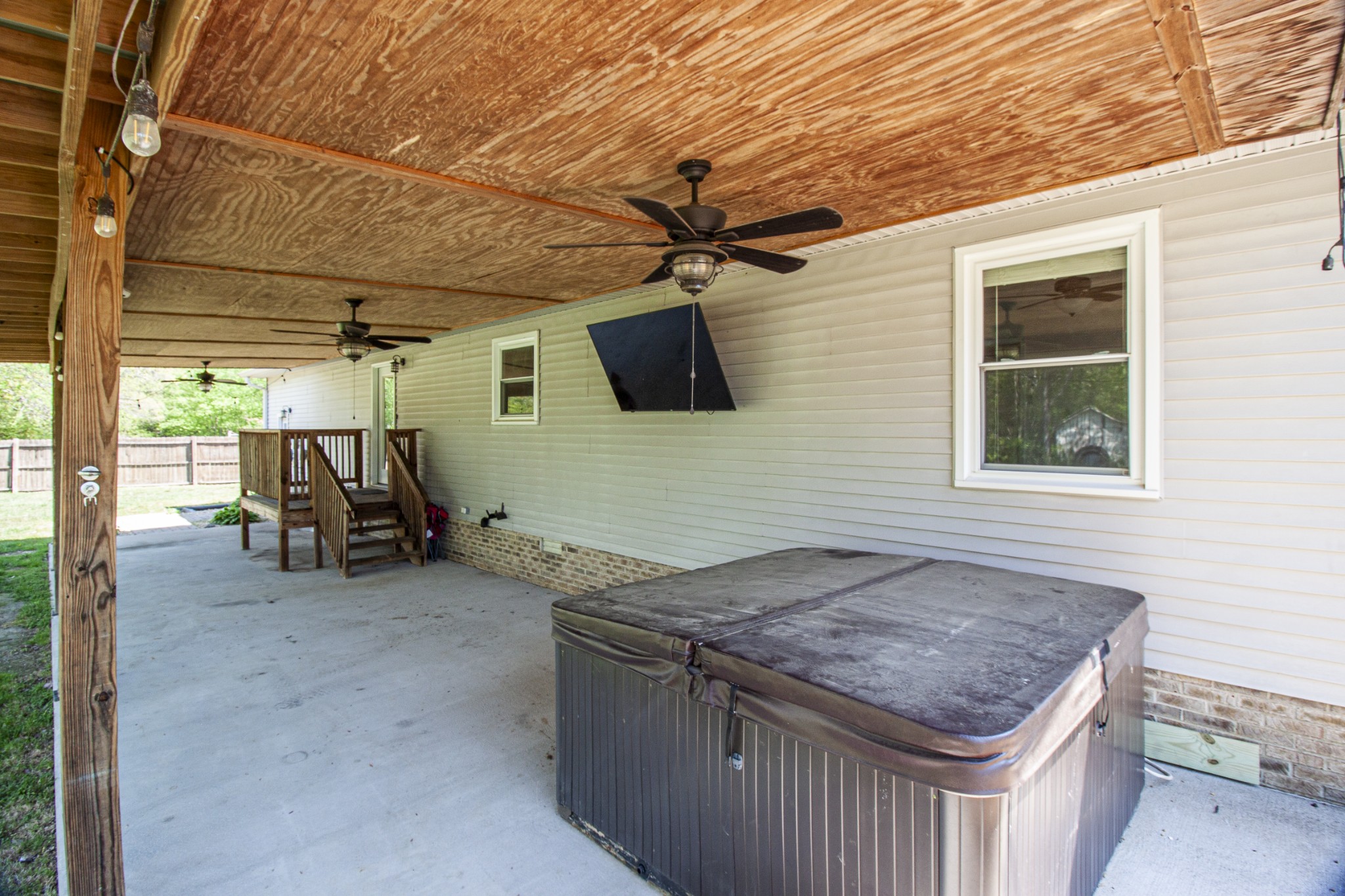 204 Scenic Cir