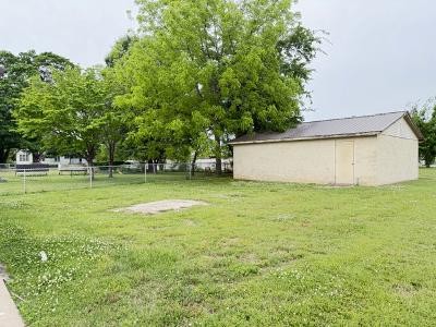 102 Hodges St, N