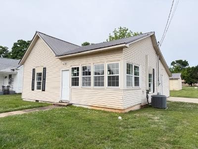 102 Hodges St, N
