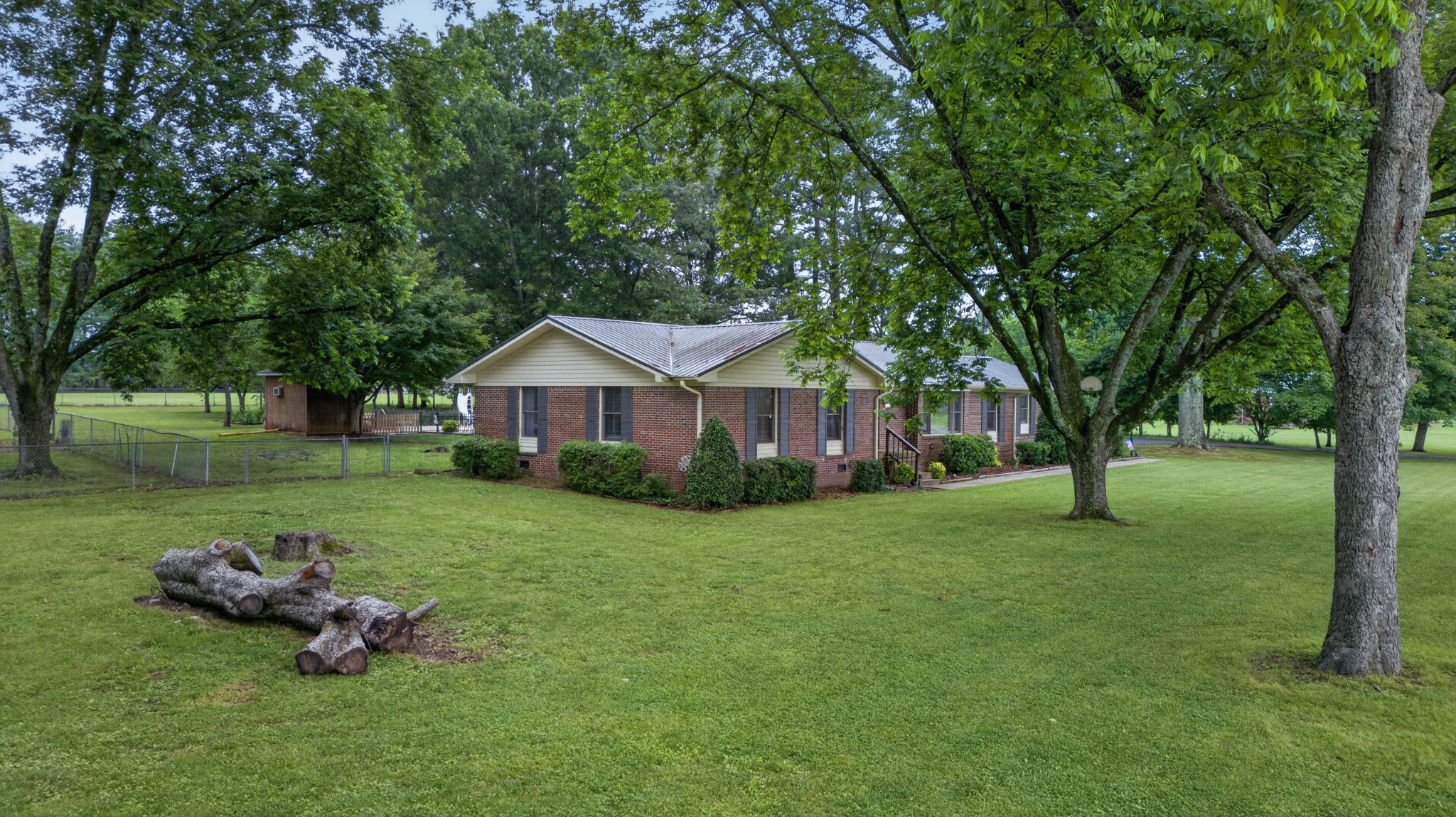 1405 Old Estill Springs Rd