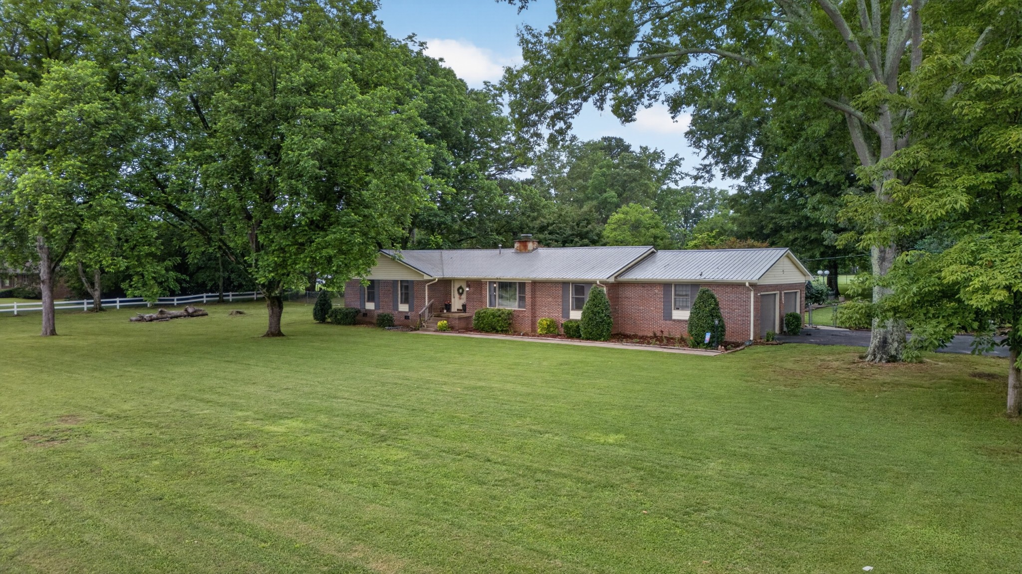 1405 Old Estill Springs Rd