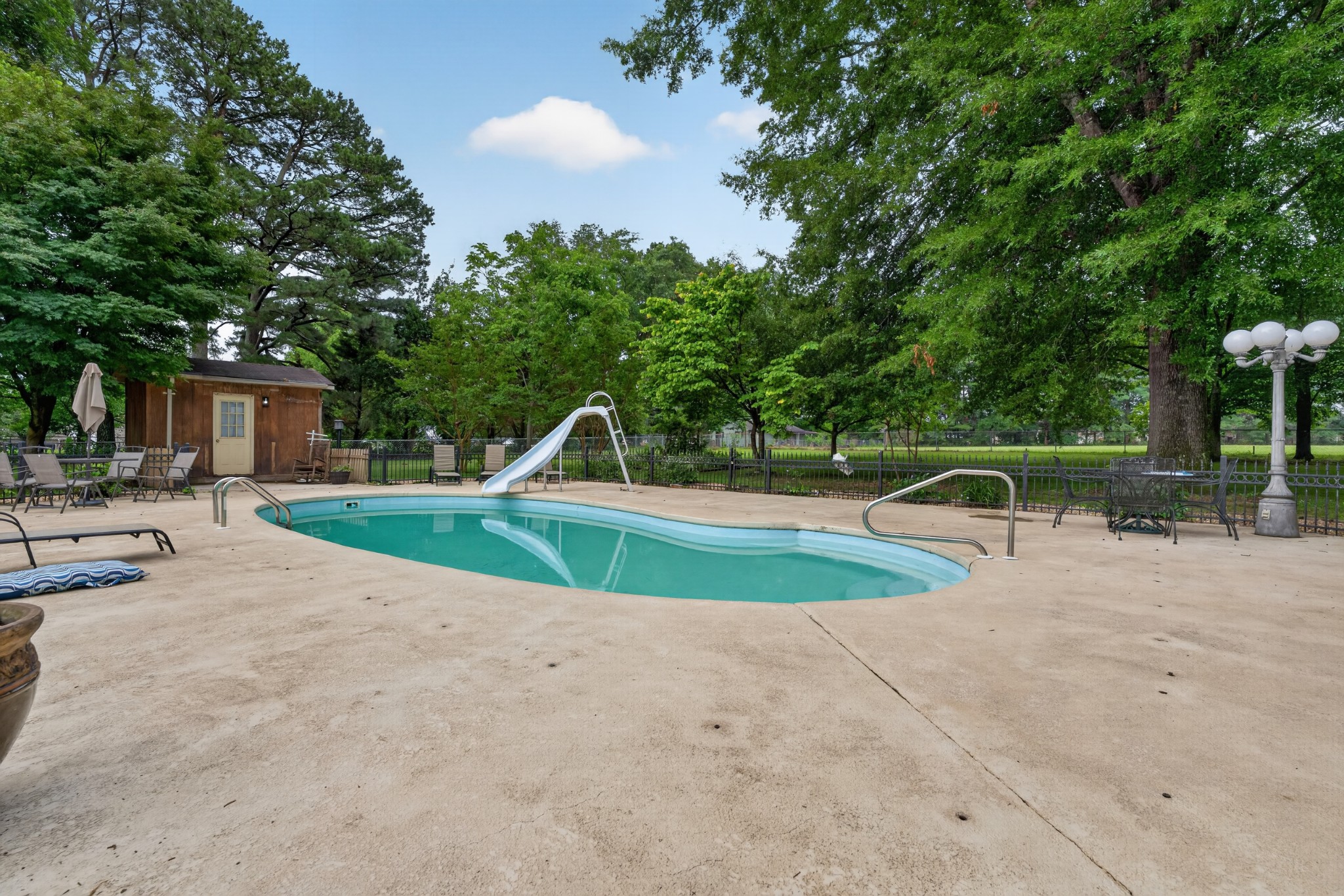 1405 Old Estill Springs Rd