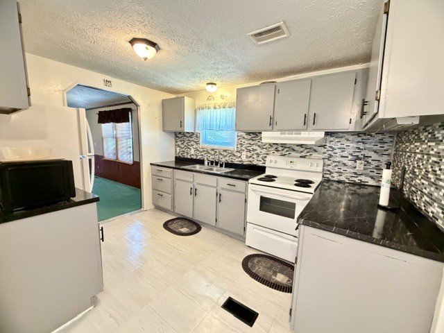 44 Myrick Rd