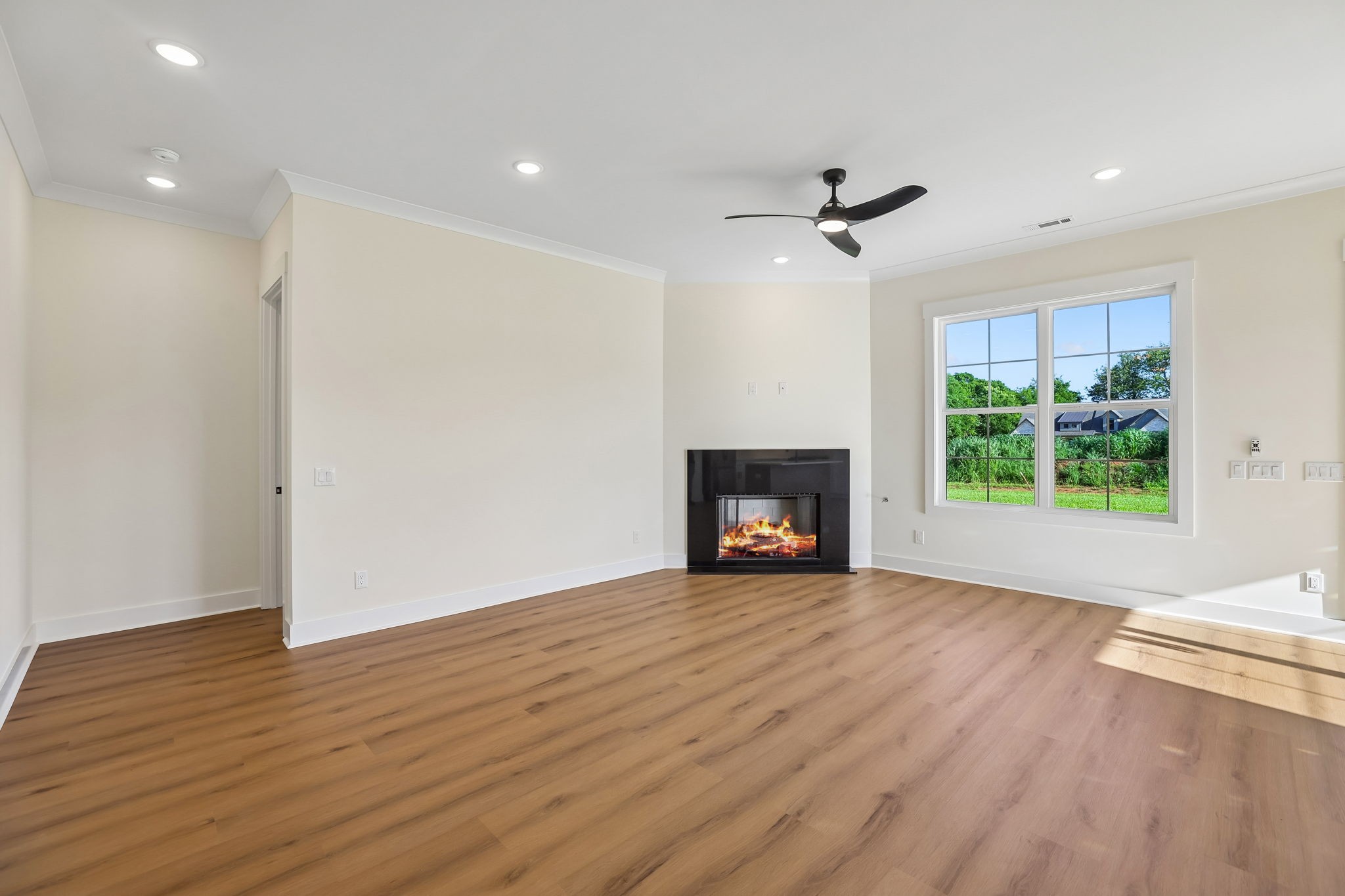 123 Lookout Dr
